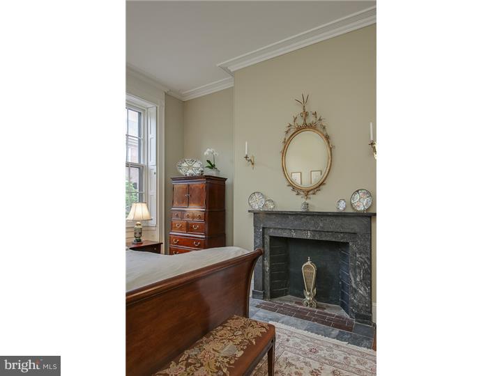 SOCIETY HILL - Residential