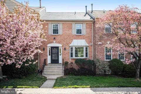 11043 Candlelight Lane, Potomac, MD MLS: MDMC2176230