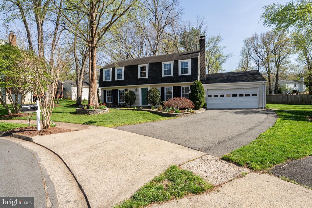 Photo of 2285 Marginella Drive, RESTON, VA 20191 (MLS # VAFX2291672)