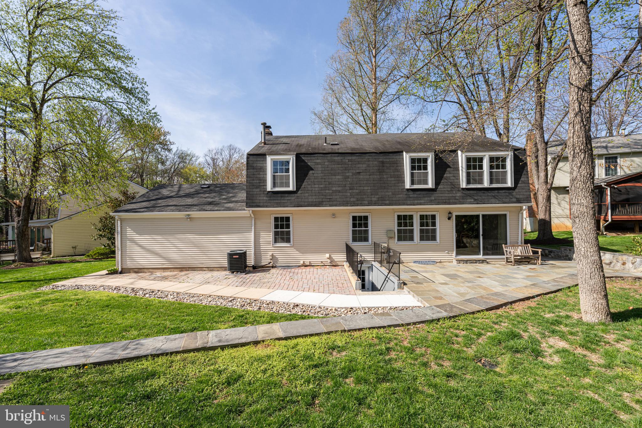 RESTON - Residential