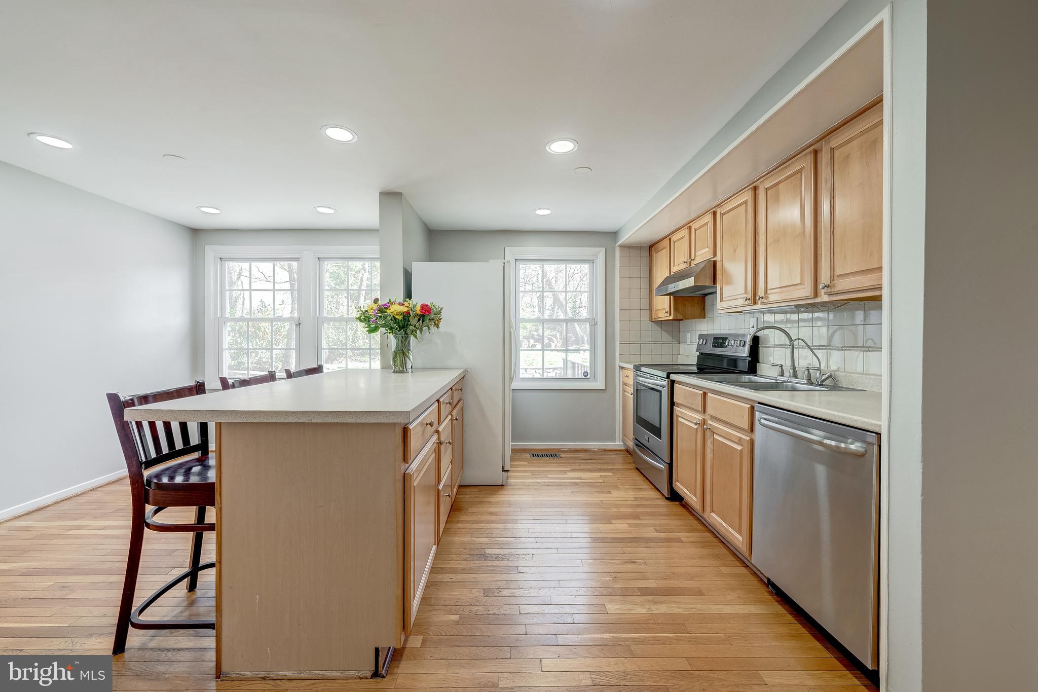 RESTON - Residential