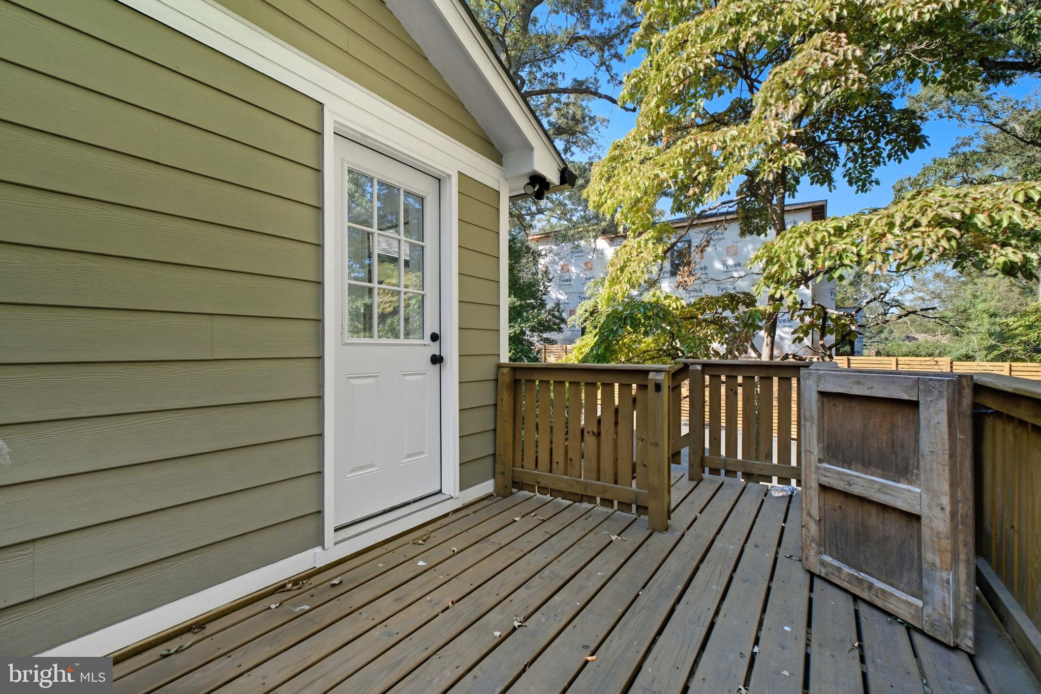 DUNN LORING - Residential Lease