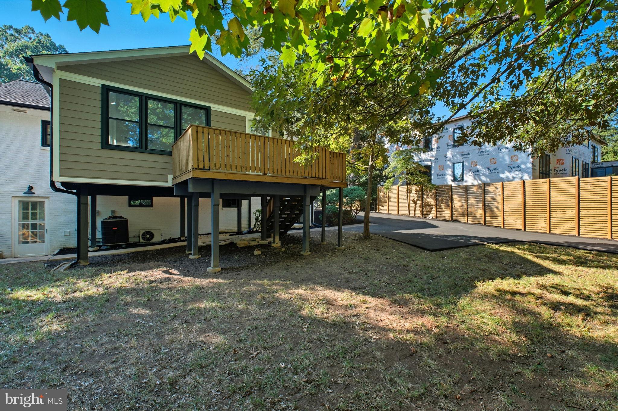 DUNN LORING - Residential Lease