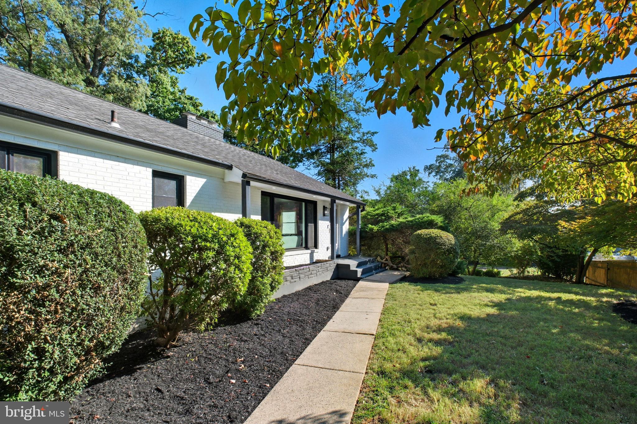 DUNN LORING - Residential Lease