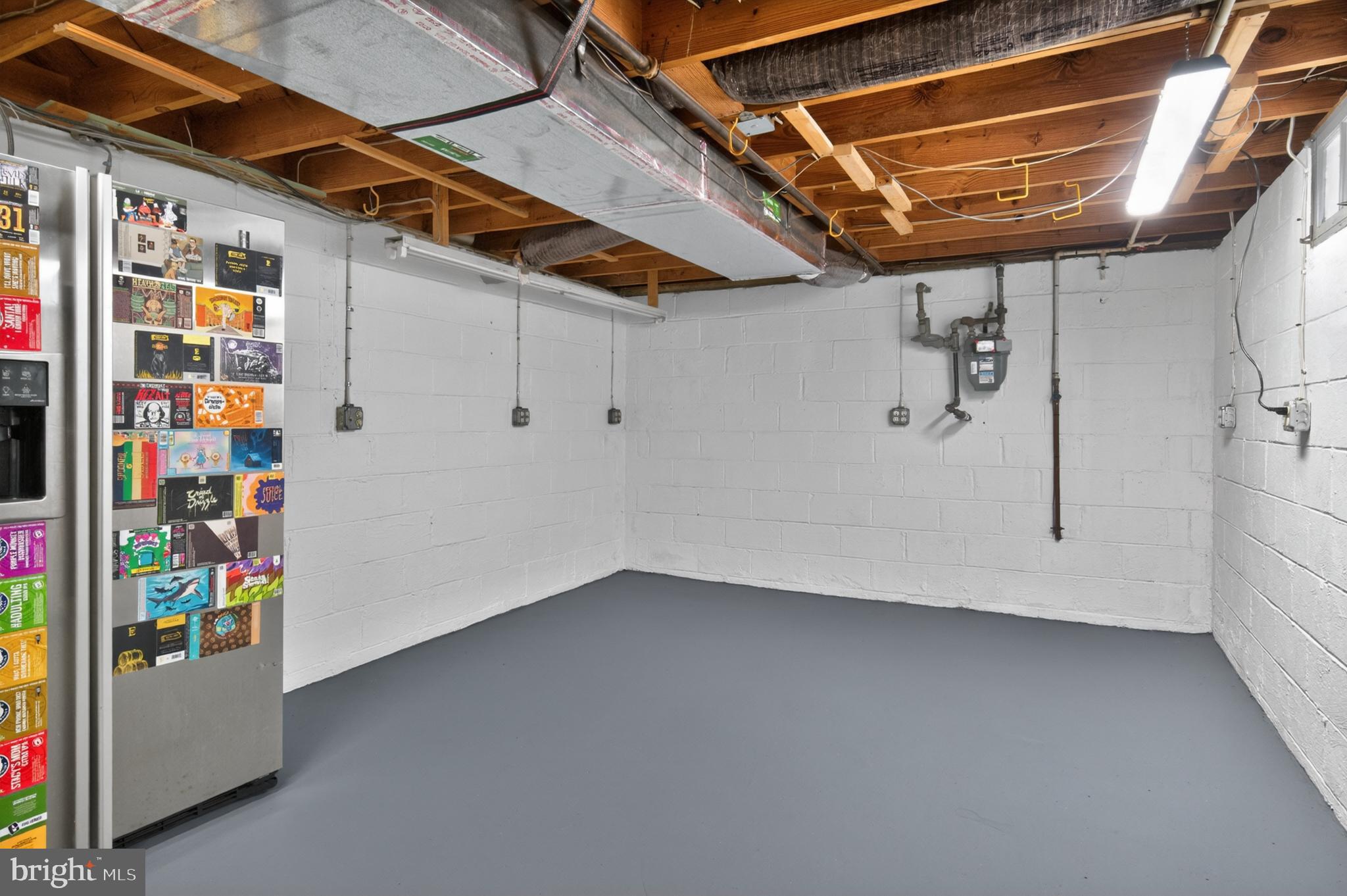 CRESTWOOD - Residential