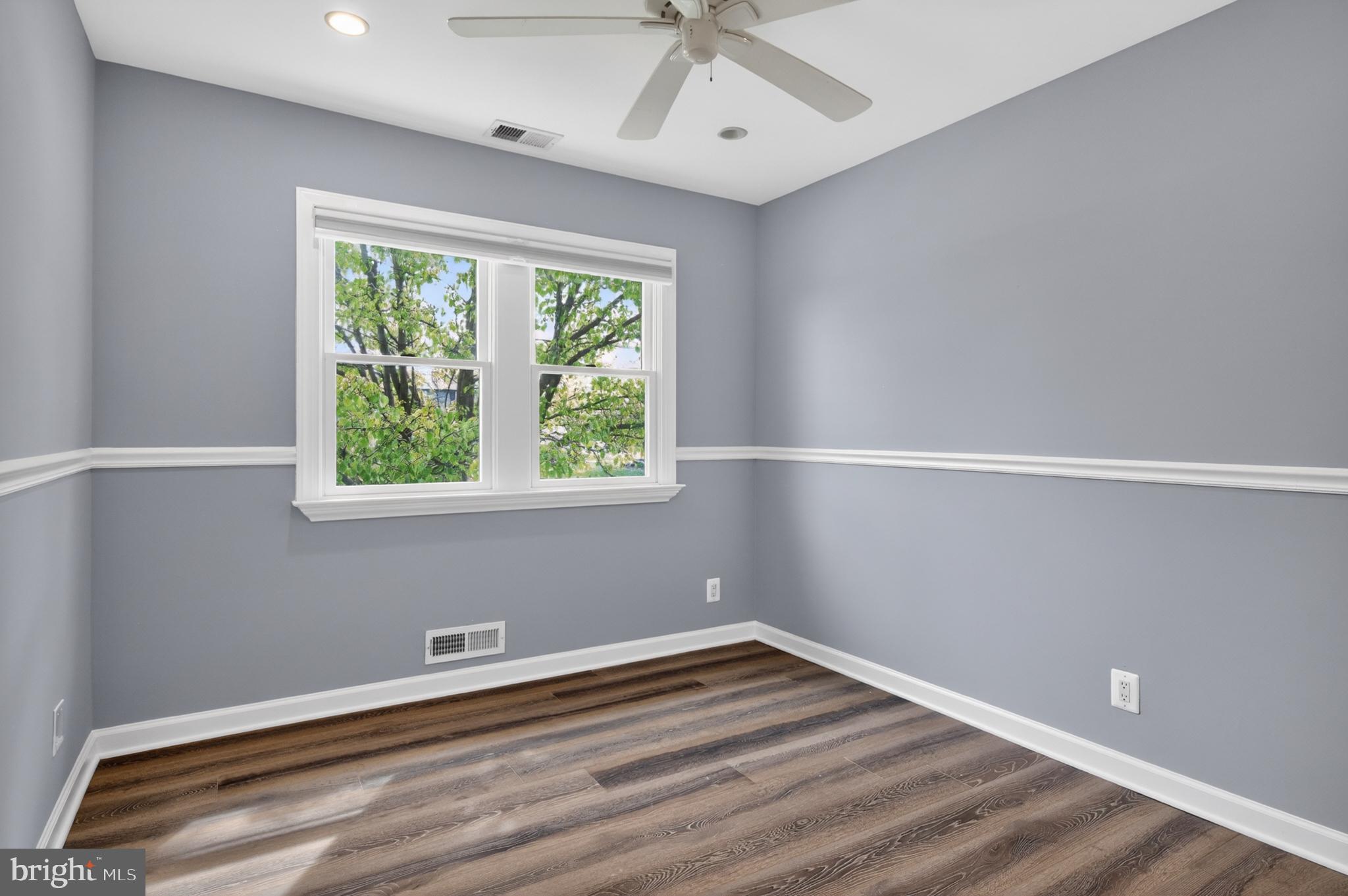 CRESTWOOD - Residential