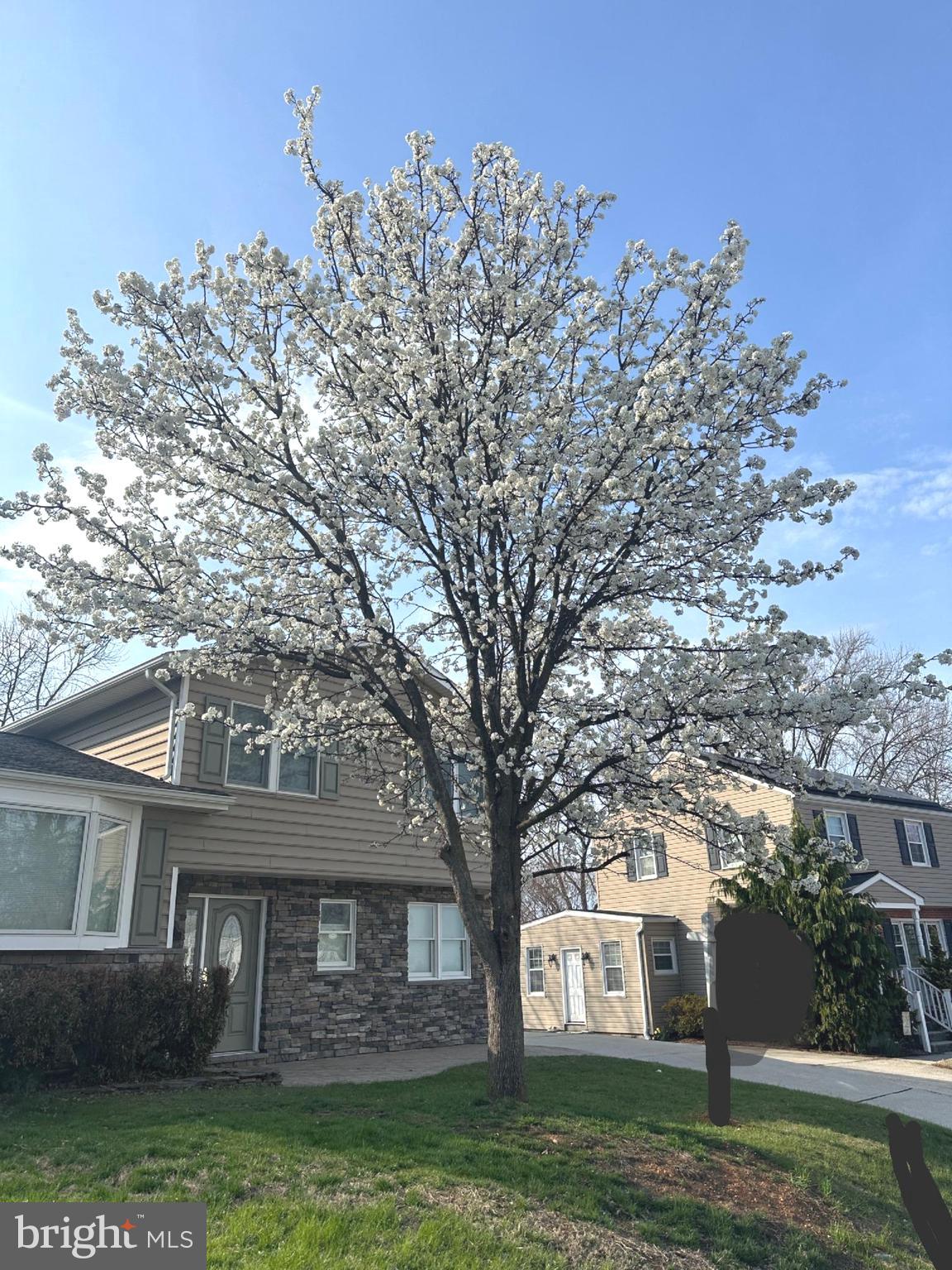 CRESTWOOD - Residential