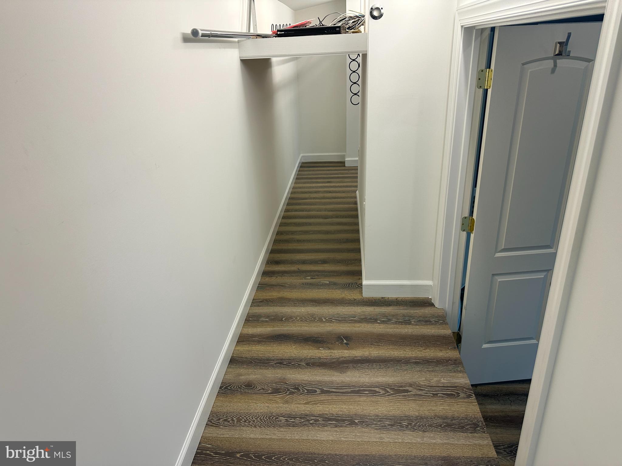 CRESTWOOD - Residential