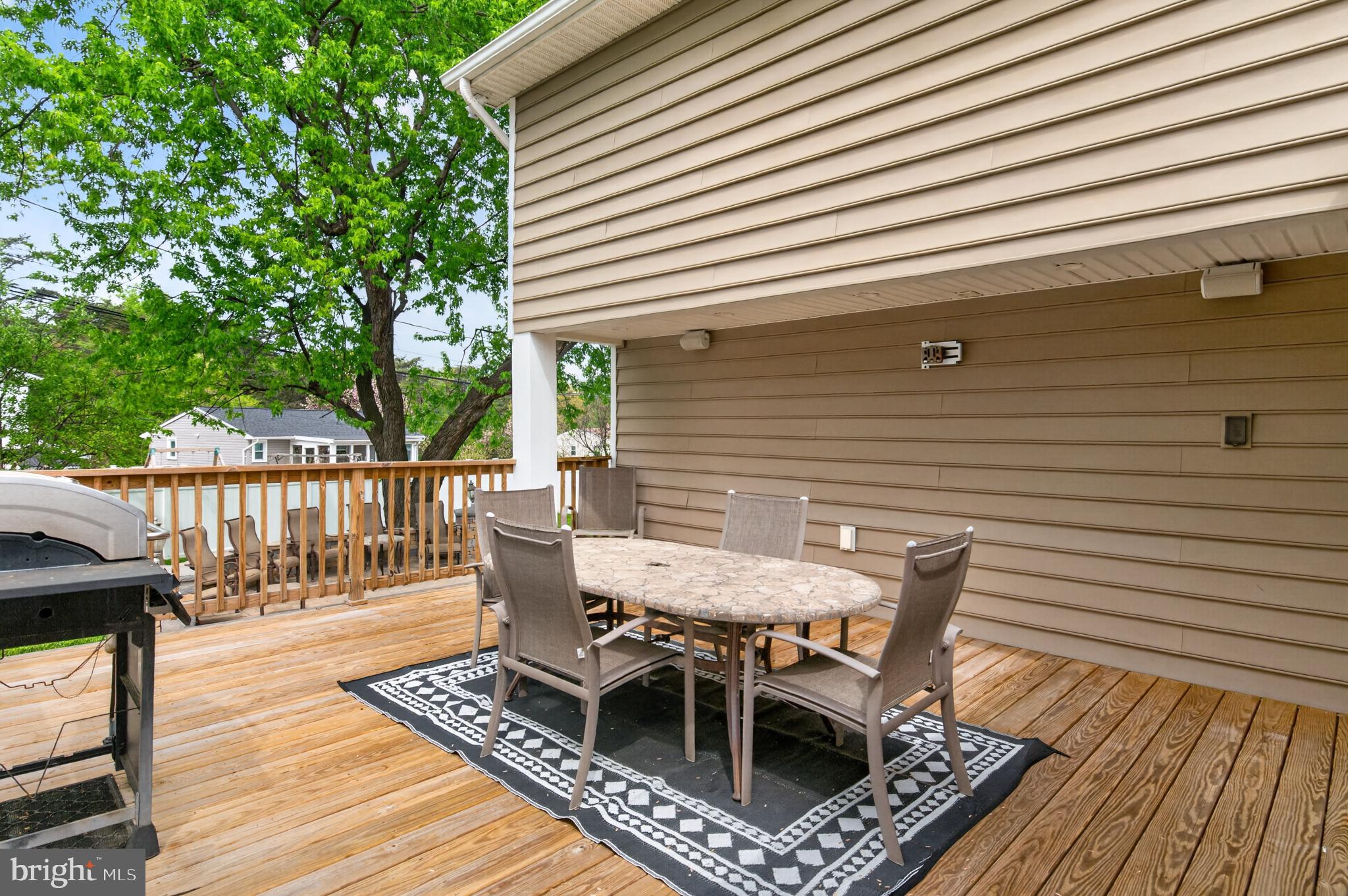 CRESTWOOD - Residential