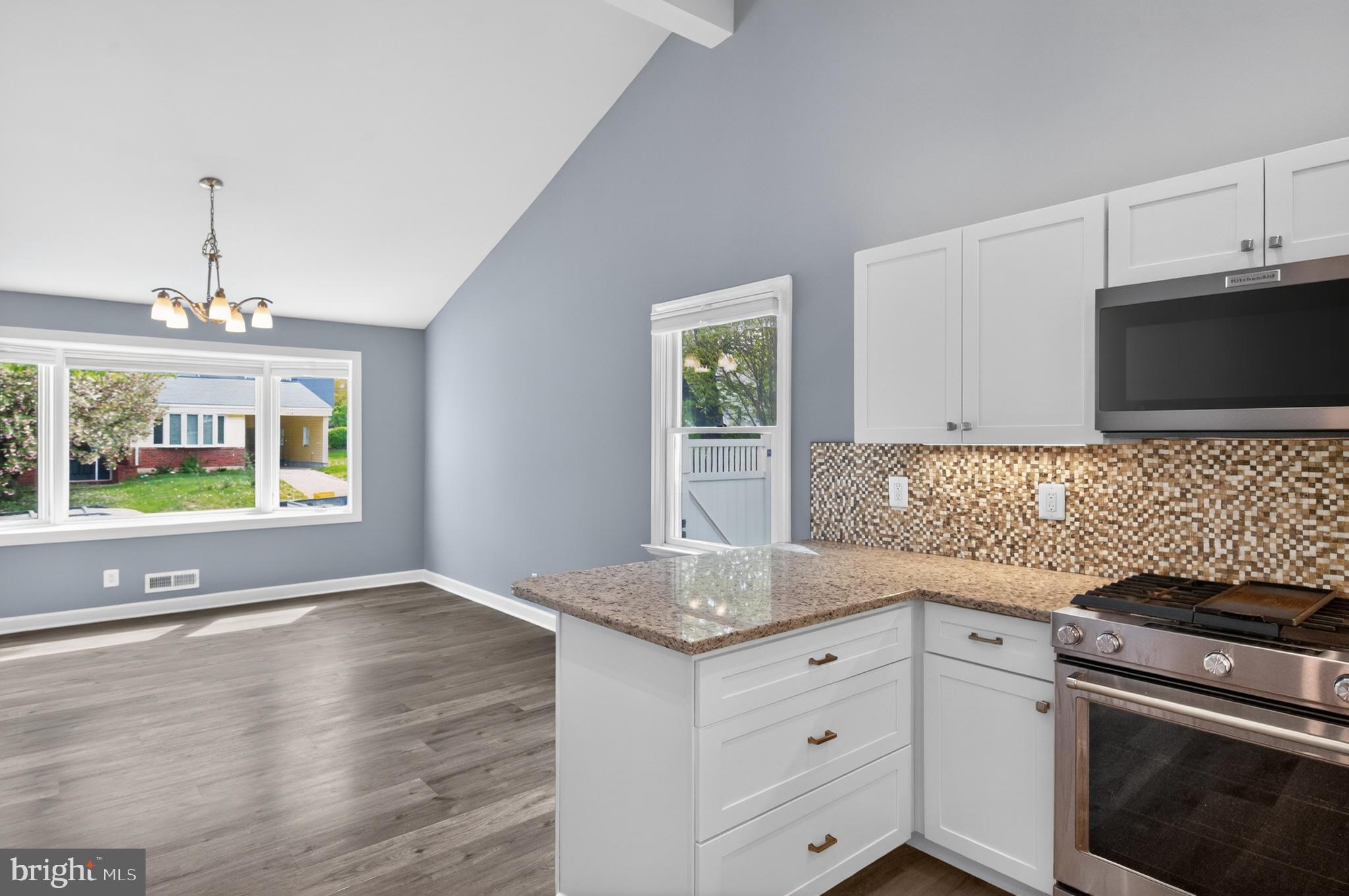 CRESTWOOD - Residential