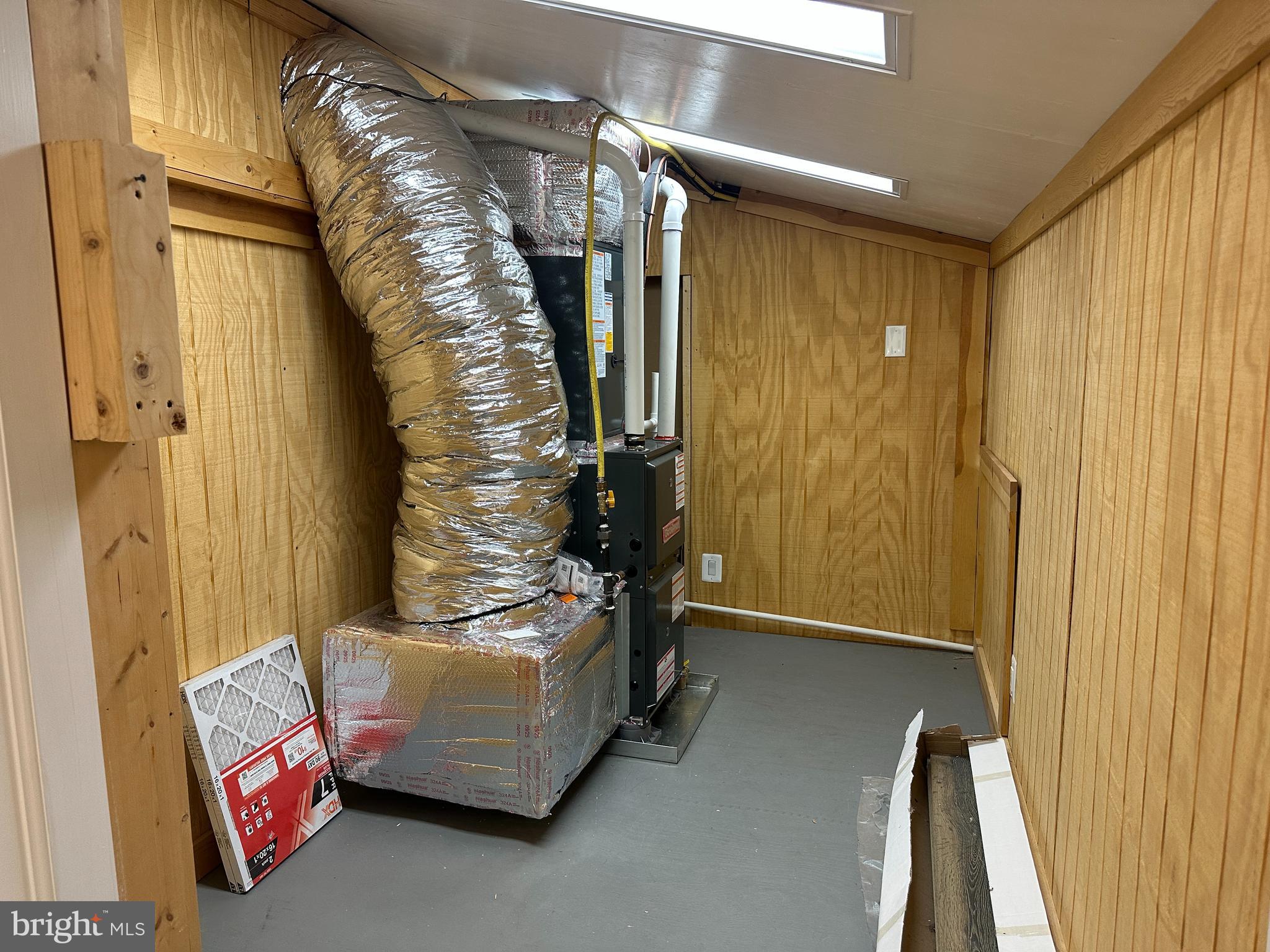 CRESTWOOD - Residential