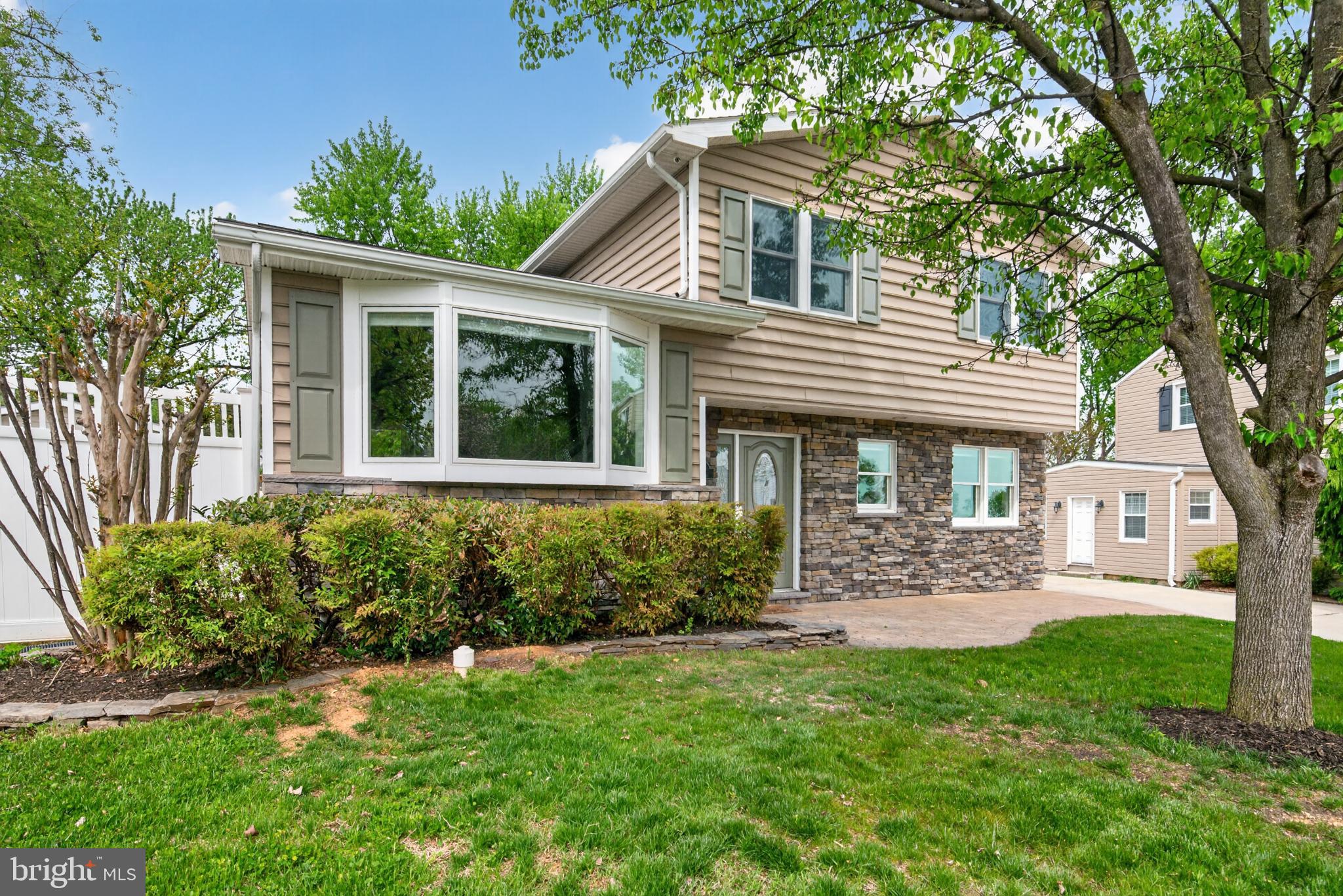 CRESTWOOD - Residential