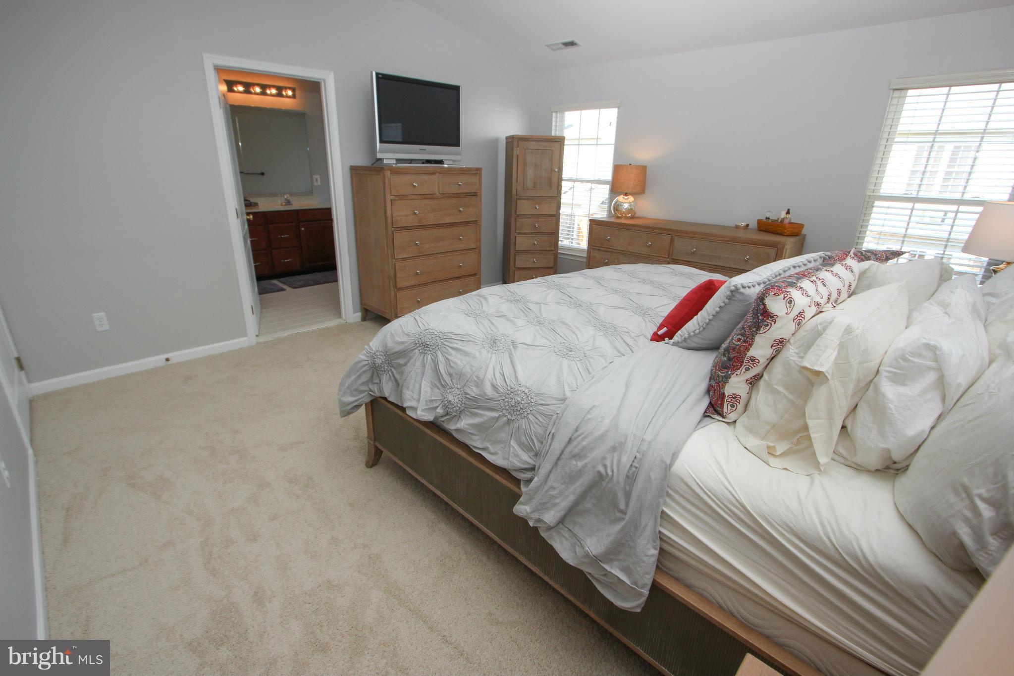 SOUTH RIDING - Residential