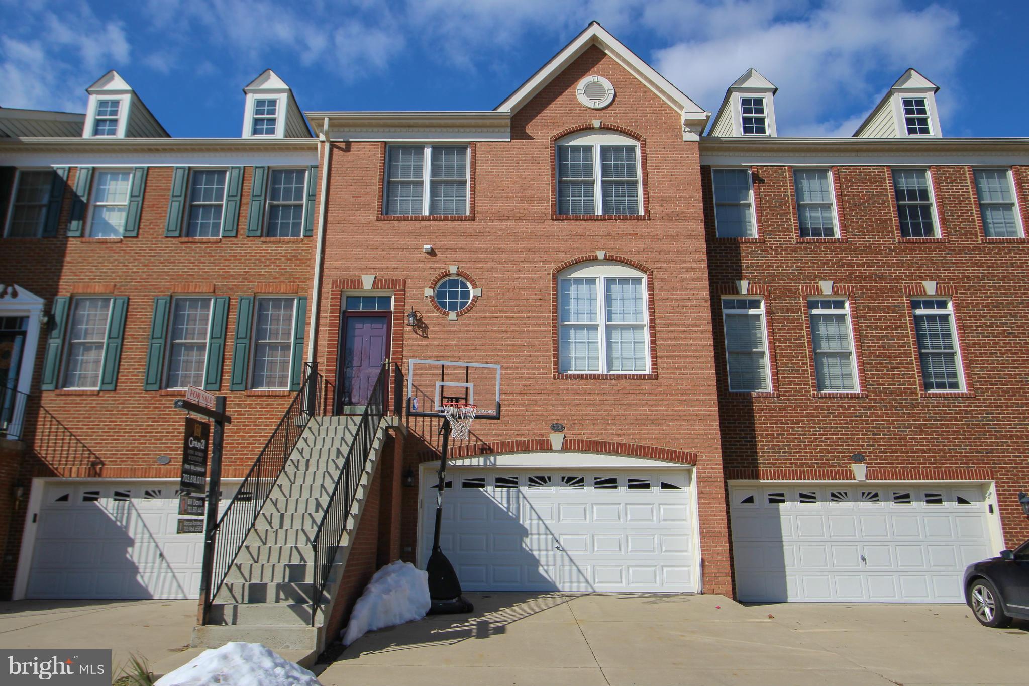 SOUTH RIDING - Residential