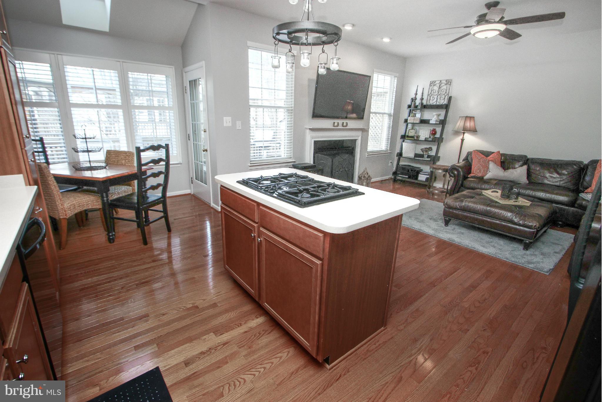 SOUTH RIDING - Residential