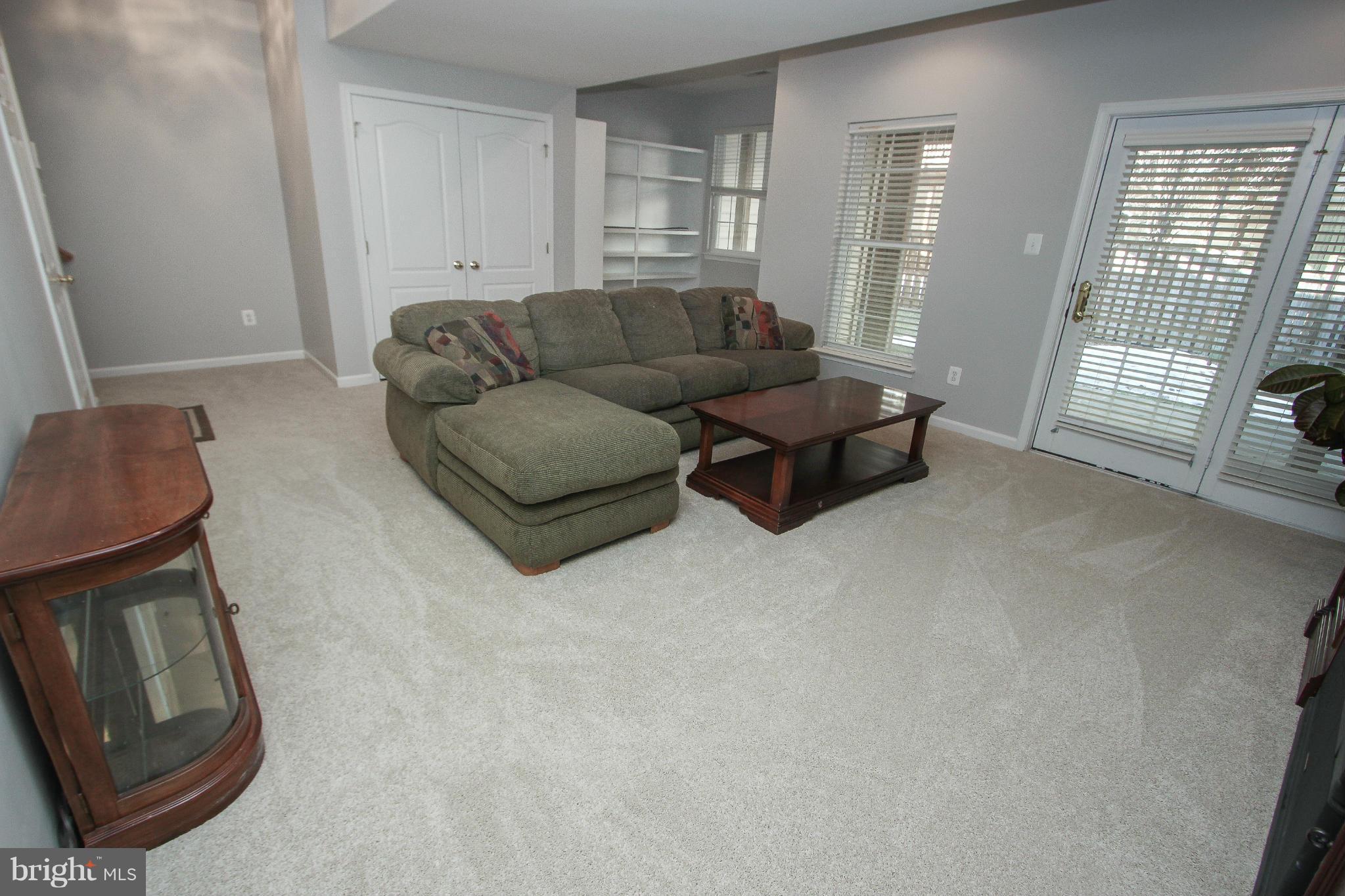 SOUTH RIDING - Residential