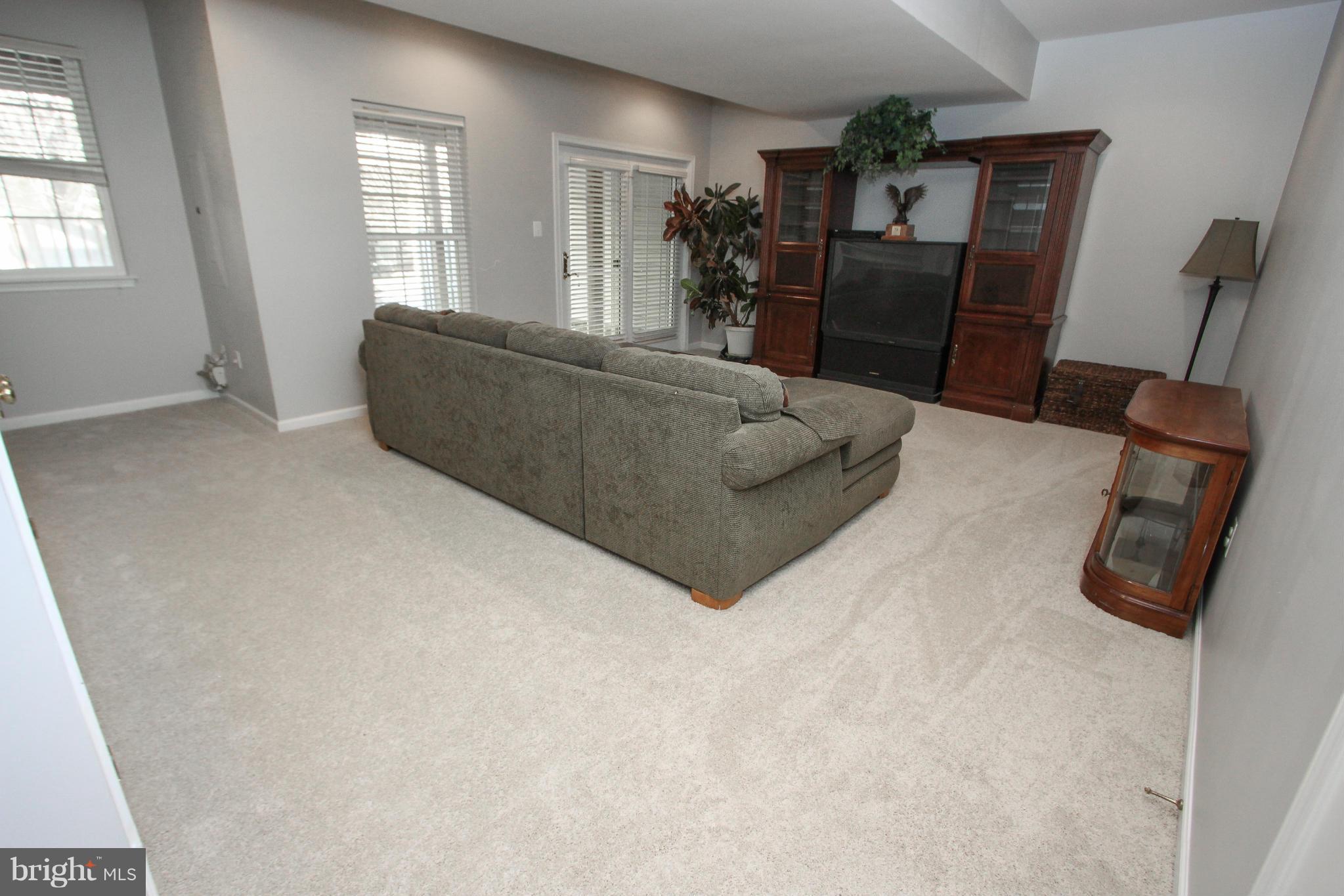 SOUTH RIDING - Residential