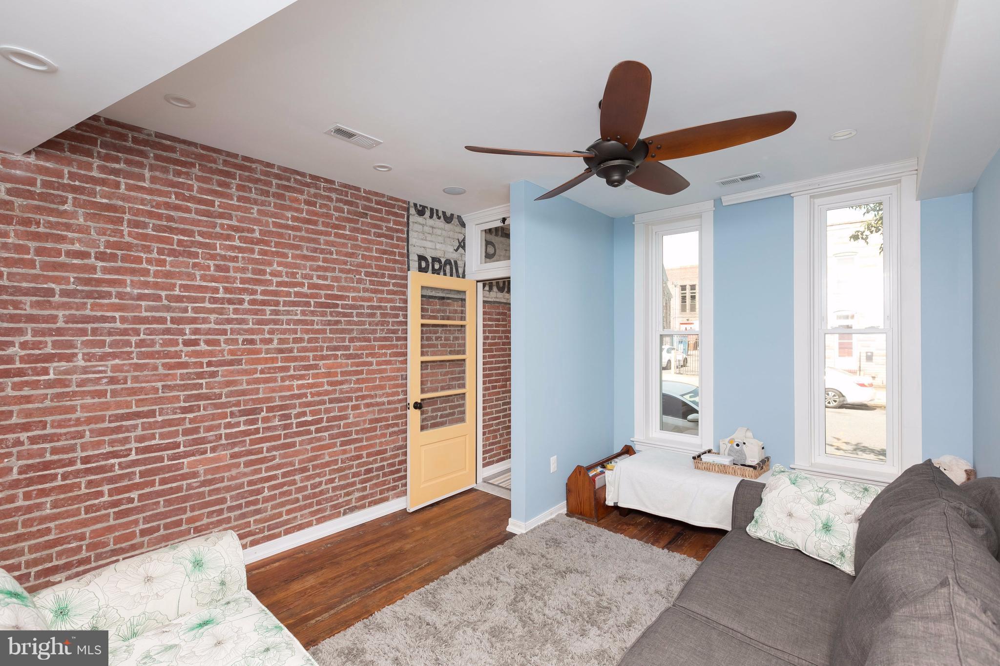 LOCUST POINT - Residential