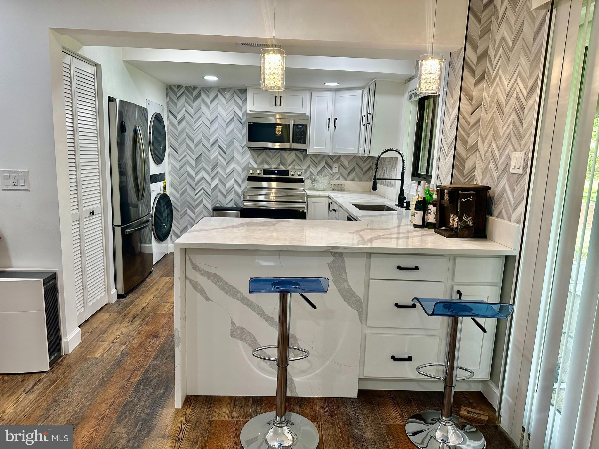 RUXTON CROSSING TOWNHSE - Residential