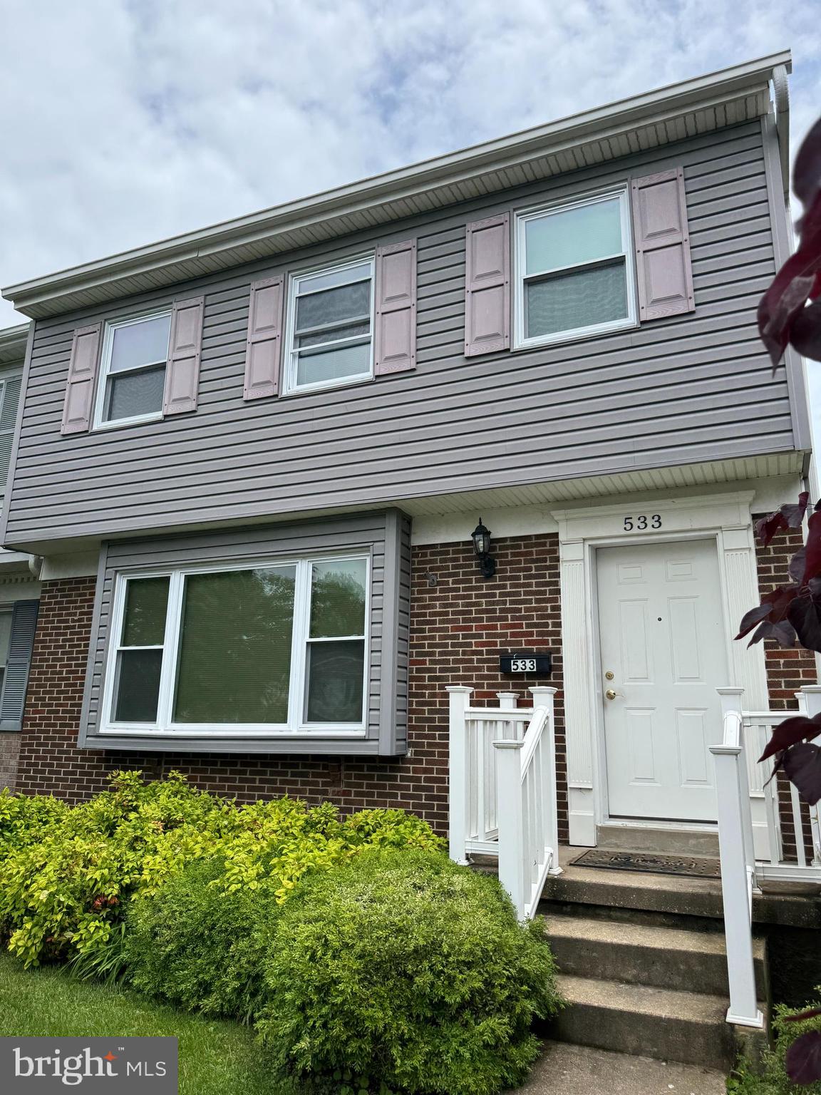 533 JAMESTOWN COURT