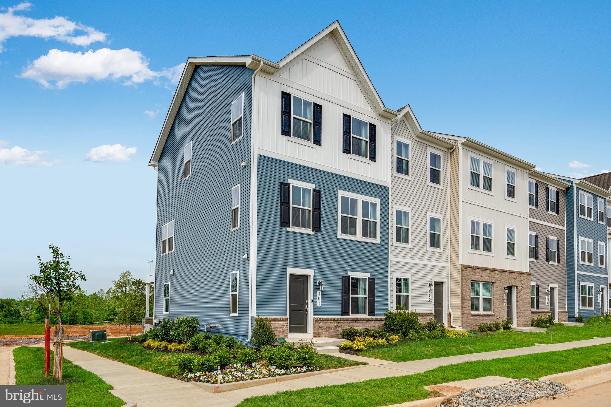 Welcome to Red Clover Meadows, a master-planned community of single-family homes and townhomes for sale with beautiful surroundings and great commuting options in Ranson, WV! Located just minutes away from historical sites, dining, shopping, parks, and more! The Lancaster Townhouse end unit model is a 3-level home with 3 bedrooms and 2.5 bathrooms. The first floor is host to a recreation room with a powder room plus access to the rear load 2-car garage. Upstairs, an inviting open floorplan includes the spacious Great Room, dining area and chef-inspired kitchen with a conveniently placed powder room. The kitchen is suited with Valle Nevado granite countertops, Barnett DuraForm cabinets in Linen, and a spacious 10x18 deck! All bedrooms can be found on the top level, including the luxe owner’s suite, which features a relaxing bedroom, en-suite bathroom and generous walk-in closet.
Lennar Mortgage is offering a special rate of 4.99% with the use of Lennar Mortgage, certain restrictions apply. “This is not a commitment to lend, applicants must qualify. Buyer is subject to qualifications for specific loan terms, occupancy, down payment, credit and underwriting requirement, and/or investor program guidelines.” Must close by November 30, 2024. *Pricing and incentives are subject to change without notice.
Photos are for illustrative purposes only. Prices do not include closing costs and other fees to be paid by buyer and are subject to change without notice. This is not an offer in states where prior registration is required. Void where prohibited by law. Copyright © 2022 Lennar Corporation. Lennar, the Lennar logo are U. S. registered service marks or service marks of Lennar Corporation and/or its subsidiaries. Date 02/22