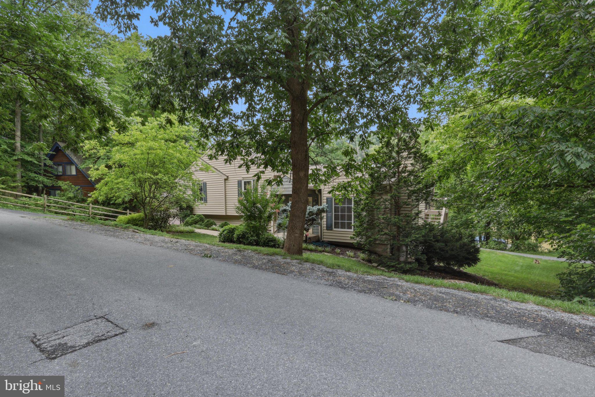 6720 W LAKERIDGE ROAD