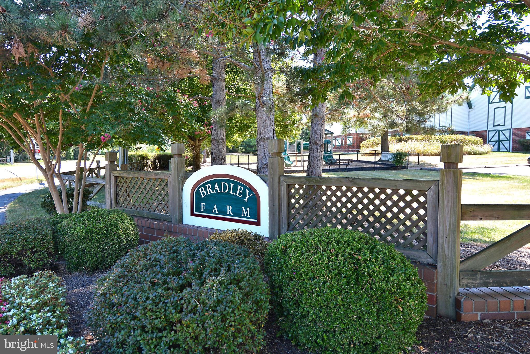 BRADLEY ACRES - Residential