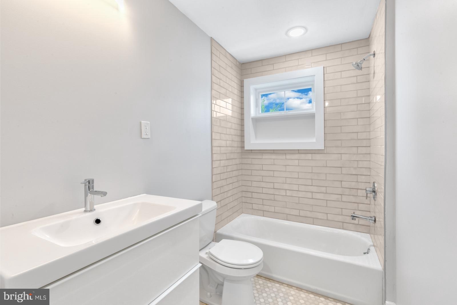 FRANCISVILLE - Residential Lease