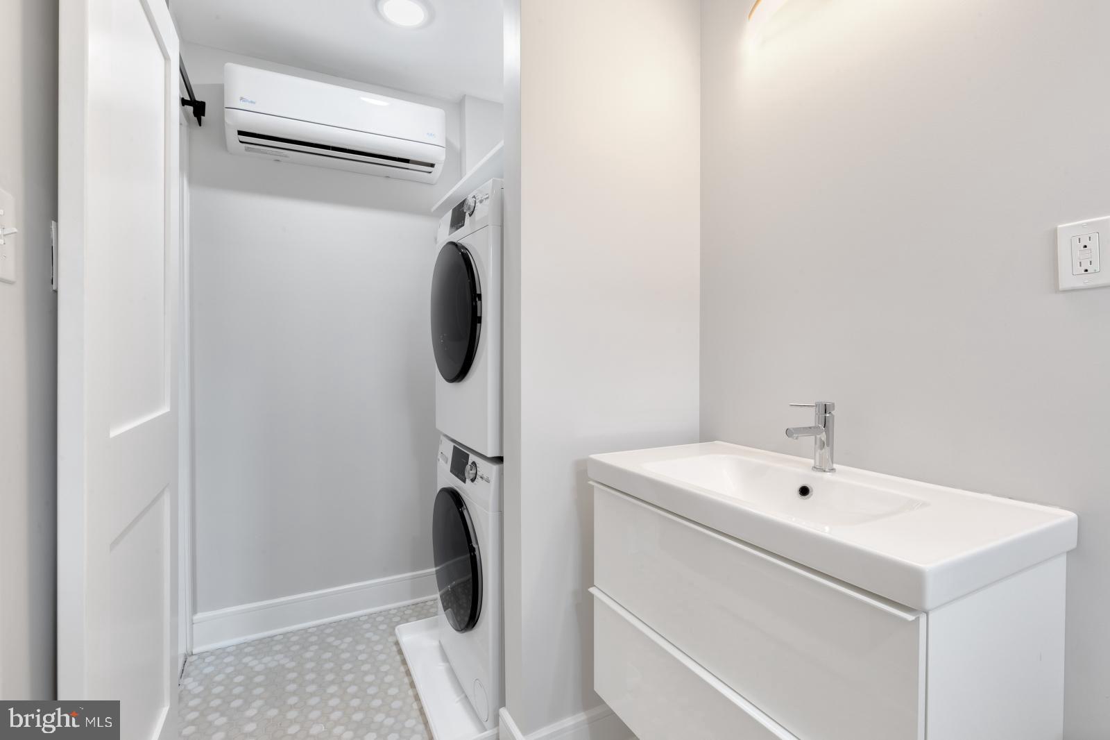 FRANCISVILLE - Residential Lease