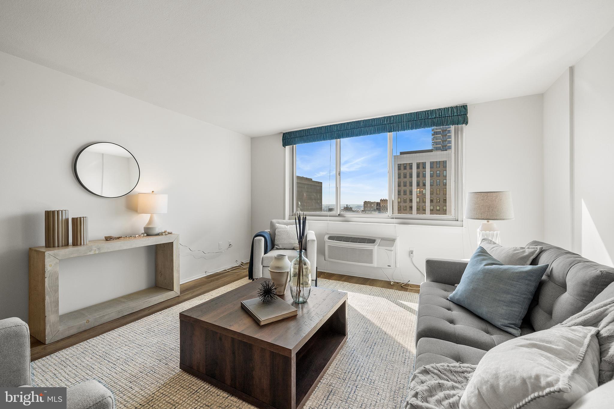 RITTENHOUSE SQUARE - Residential