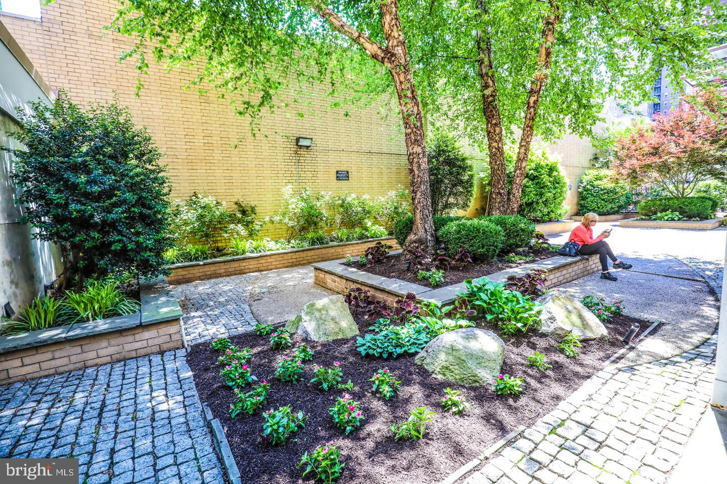 RITTENHOUSE SQUARE - Residential