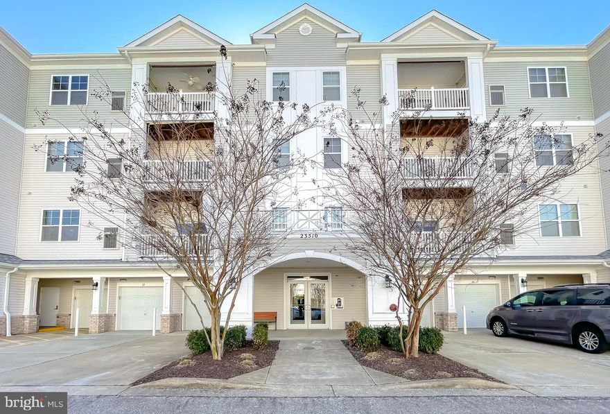 VERY WELL MAINTAINED LIEUTENANT MODEL IN DESIRABLE RESIDENCES OF WILDEWOOD COMPLEX.  JUST MINUTES TO EVERYTHING...PAX RIVER NAVY BASE, SHOPPING, DINING, MOVIES AND MORE!  SPACIOUS OPEN FLOOR PLAN FEATURES LARGE LIVING/DINING AREA, LOTS OF NATURAL LIGHTS AND GREAT KITCHEN WITH EXPANSIVE PENINSULAR/BREAKFAST BAR.  THE PRIMARY SUITE HAS A LARGE WALK-IN CLOSET AND IS DESIGNED FOR EASE AND COMFORT.  FULL ENSUITE BATH HAS WALK-IN SHOWER AND DOUBLE VANITIES.  THE SPARE BEDROOM HAS PLENTY OF ROOM FOR GUEST BED AND YOUR OWN OFFICE SET UP.  LAUNDRY IS IN THE UNIT AND THE WASHER/DRYER CONVEY.  DON'T FORGET SECURITY AND SAFETY WITH THE PRIVATE GARAGE THAT HAS ENTRY INTO THE BUILDING.