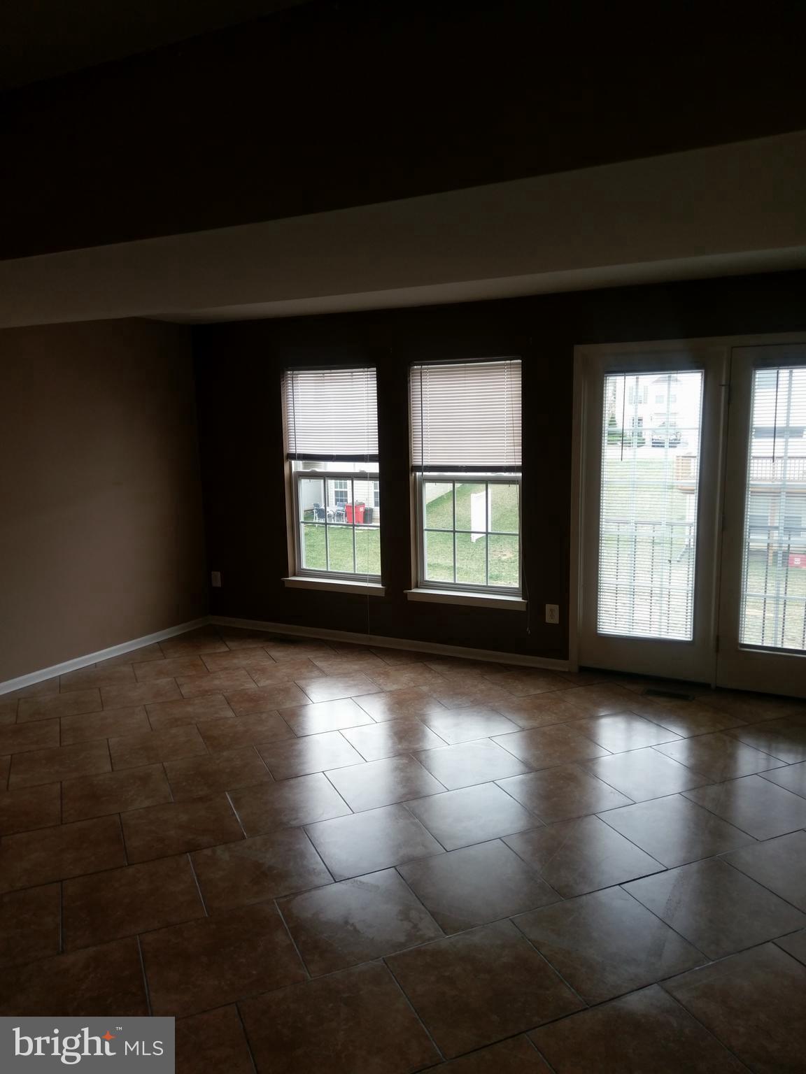 LAKELAND PLACE - Residential