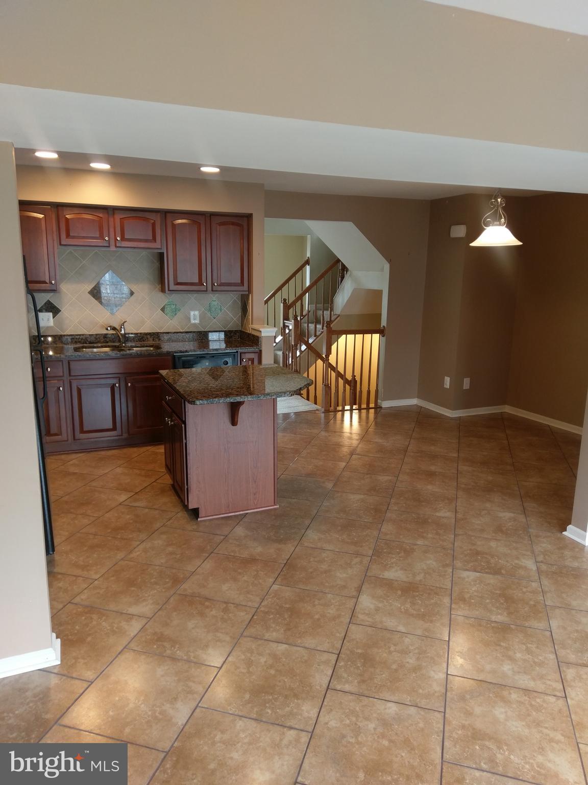 LAKELAND PLACE - Residential