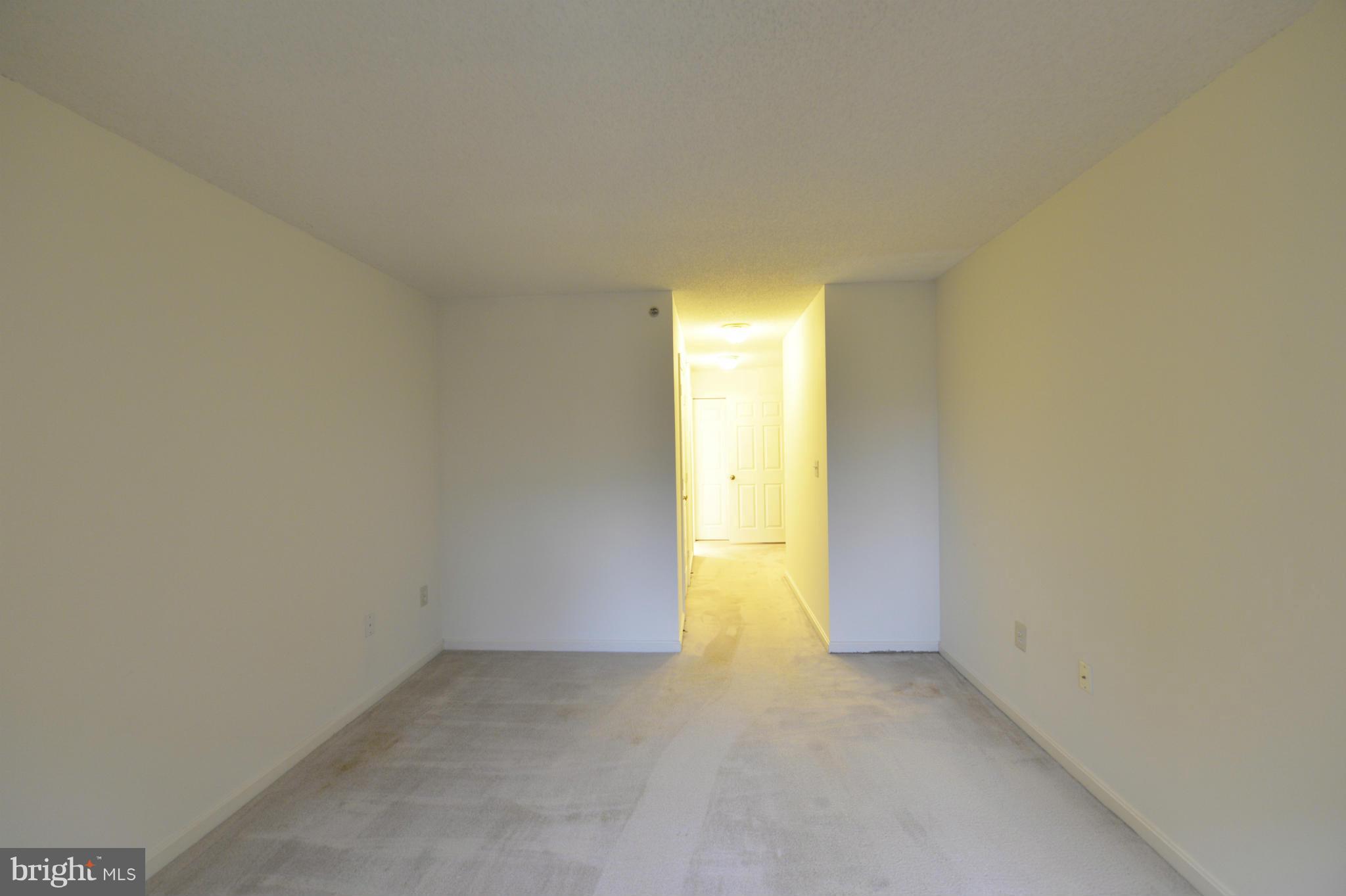 CARLYLE TOWERS - Residential