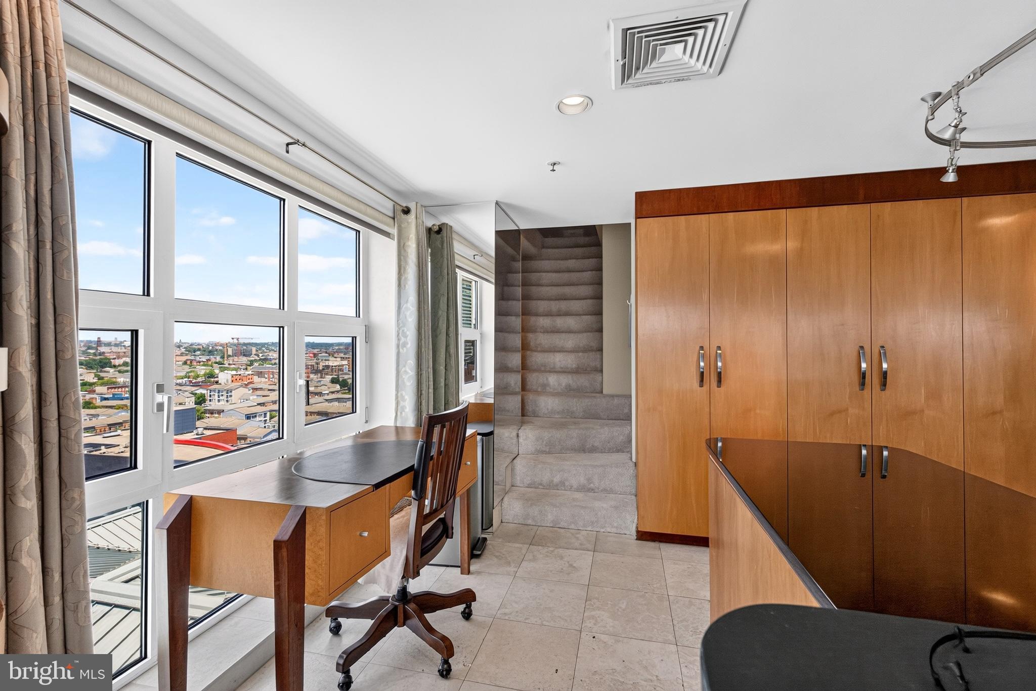 250 PRESIDENT STREET 1402