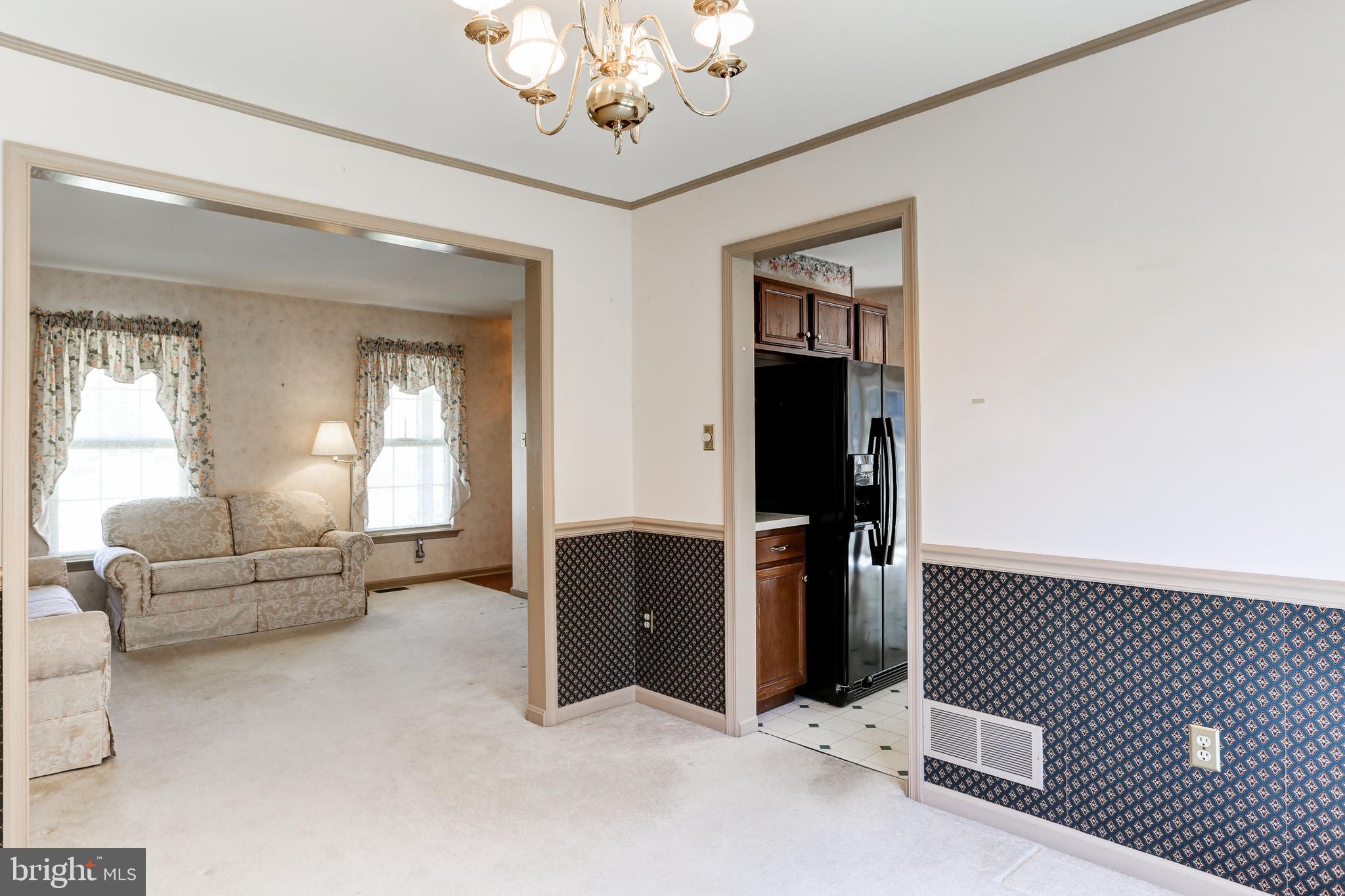 MANOR OAKS - Residential