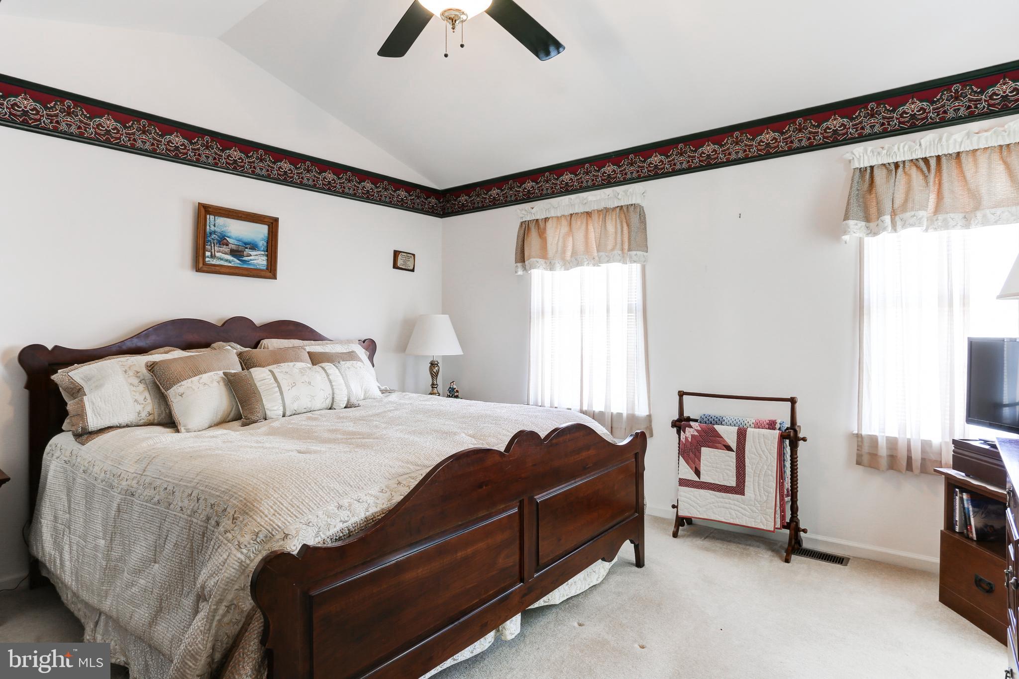 MANOR OAKS - Residential