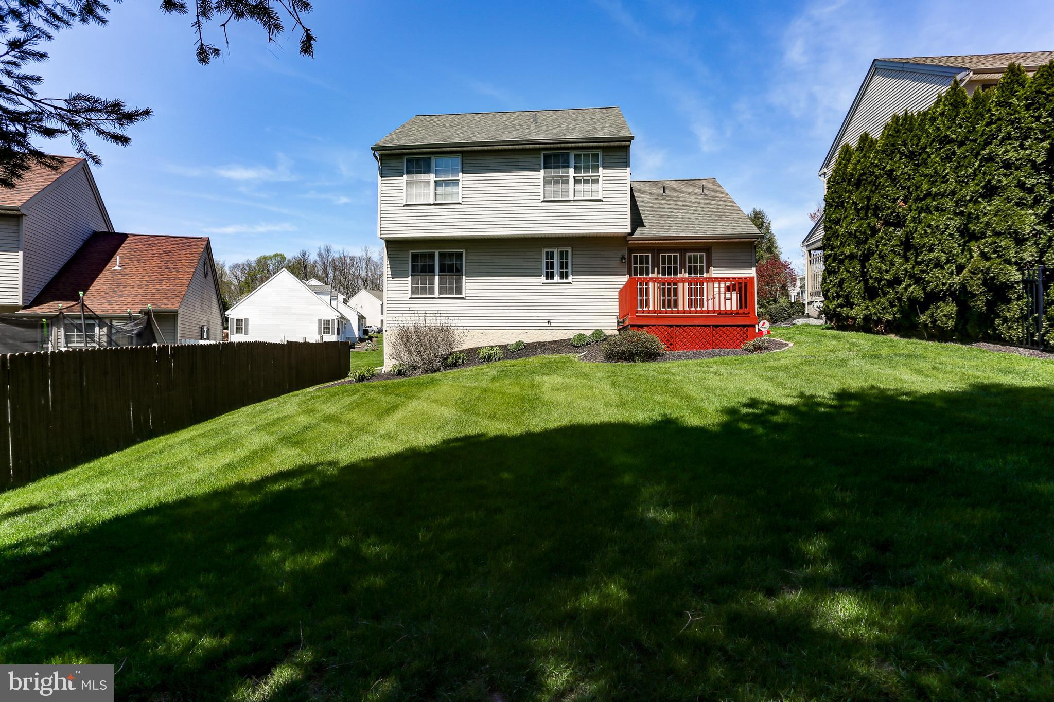 MANOR OAKS - Residential