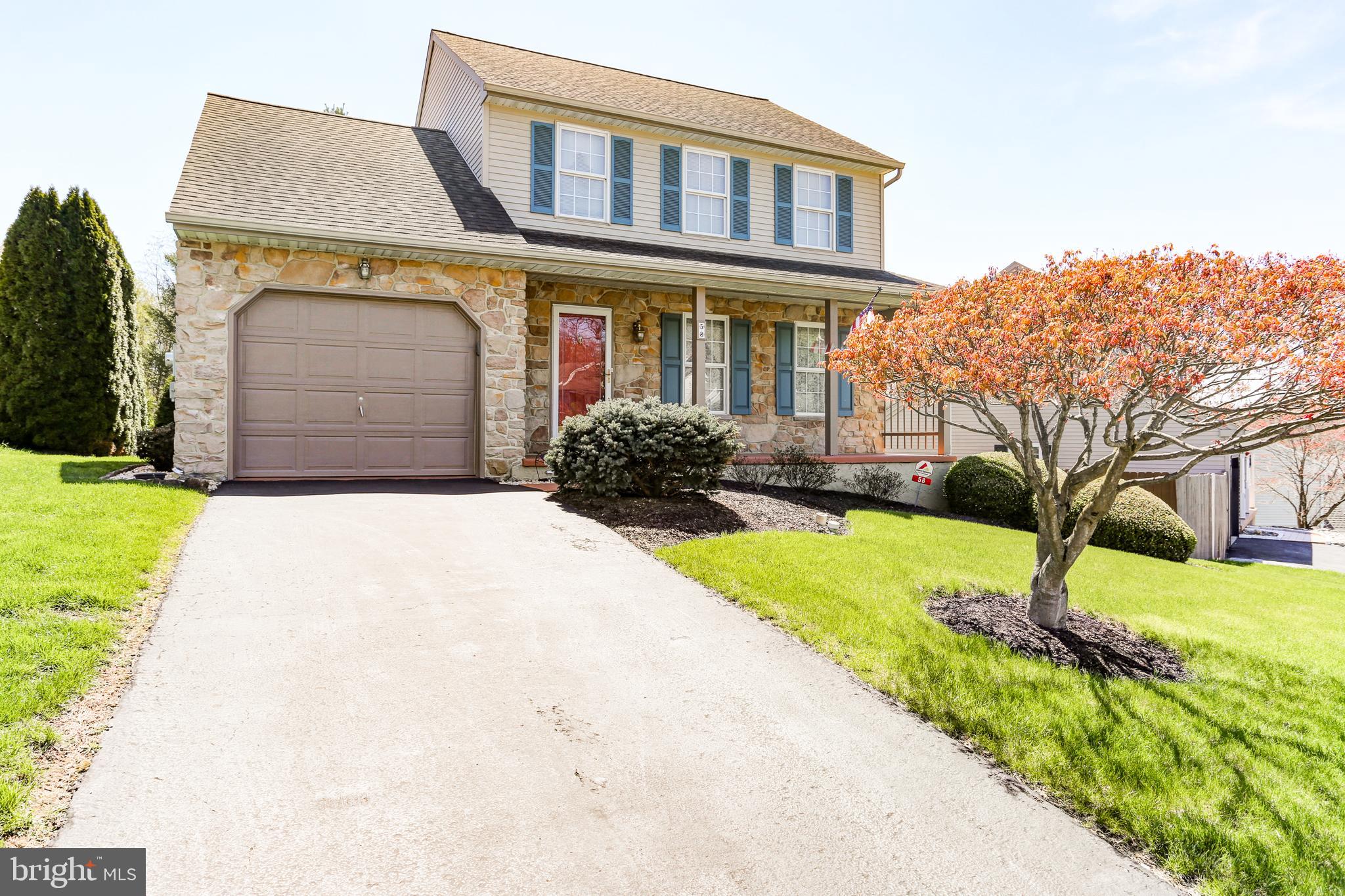 MANOR OAKS - Residential