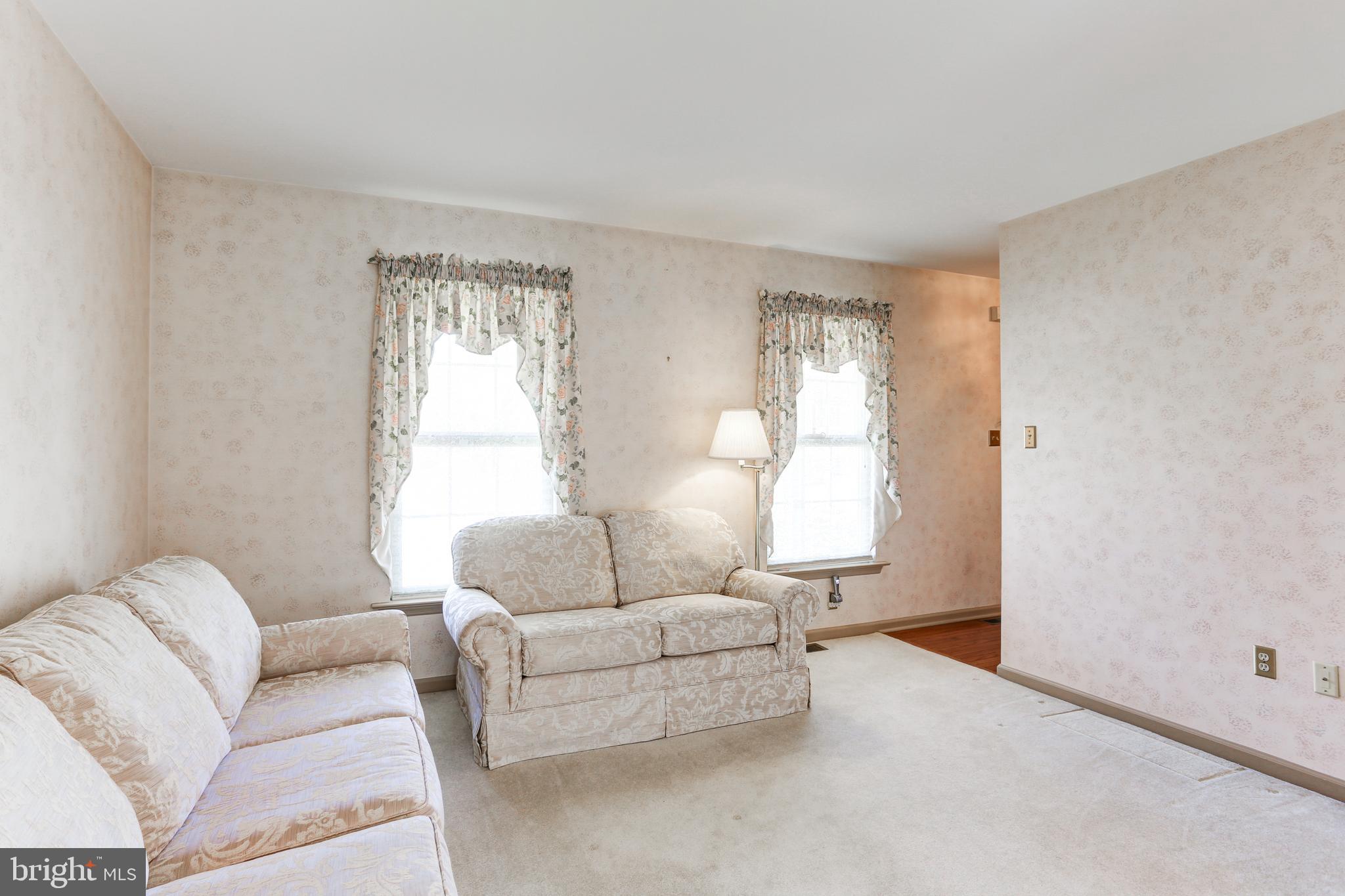 MANOR OAKS - Residential