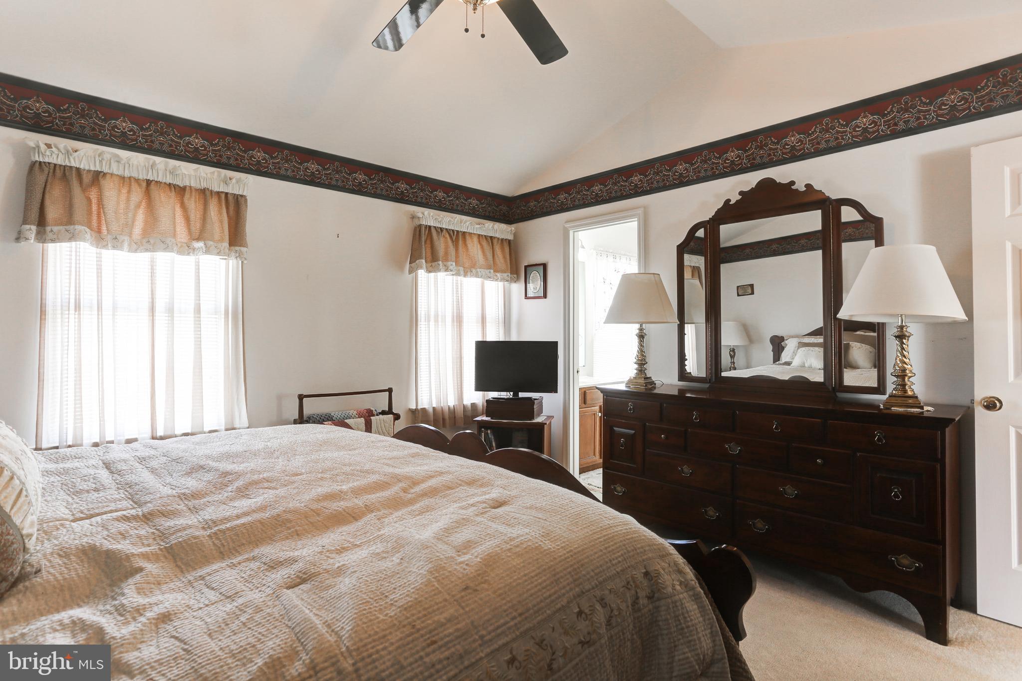 MANOR OAKS - Residential