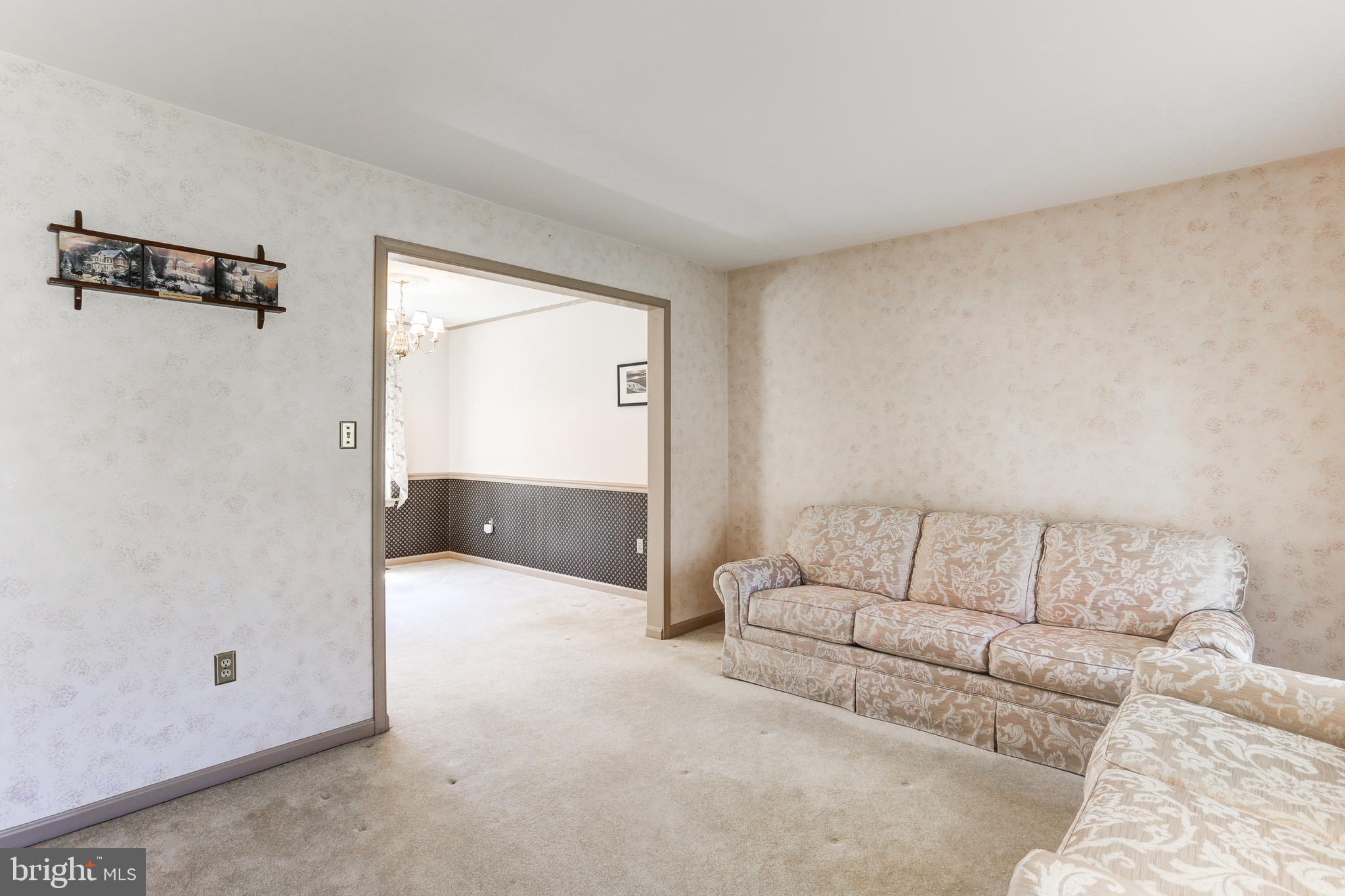 MANOR OAKS - Residential