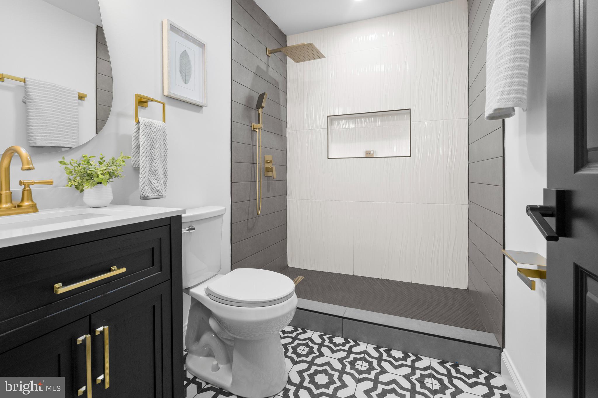 EAST BALTIMORE MIDWAY - Residential