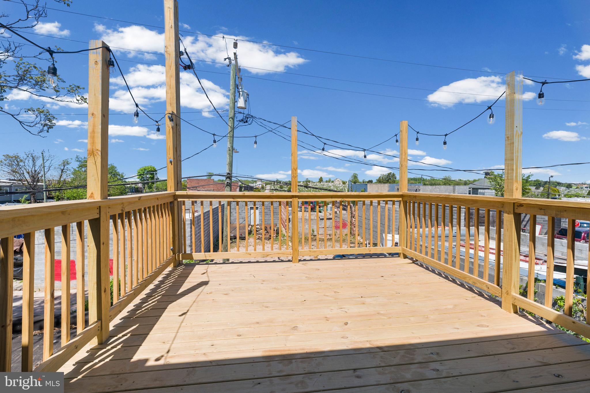 EAST BALTIMORE MIDWAY - Residential