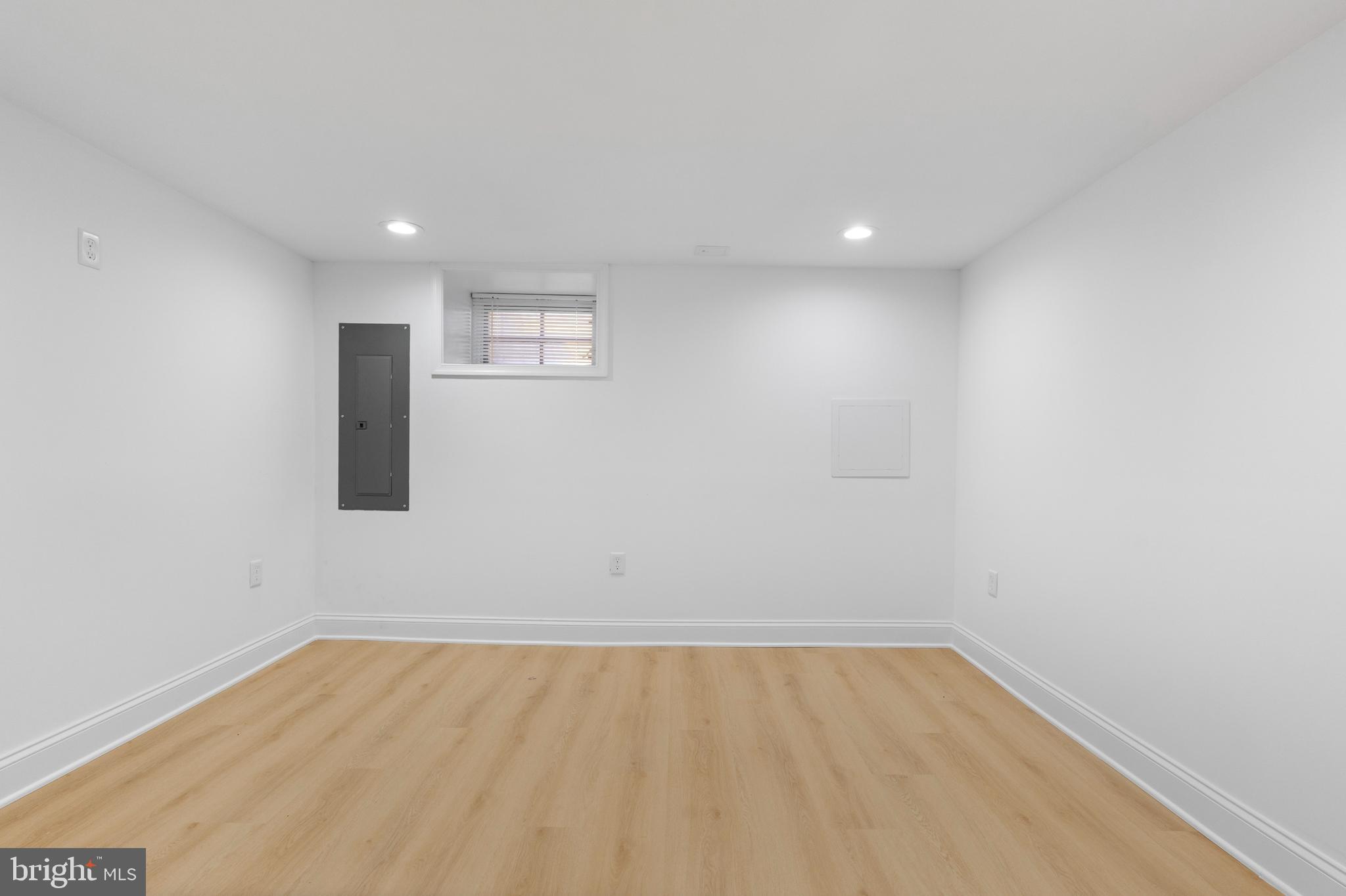 EAST BALTIMORE MIDWAY - Residential