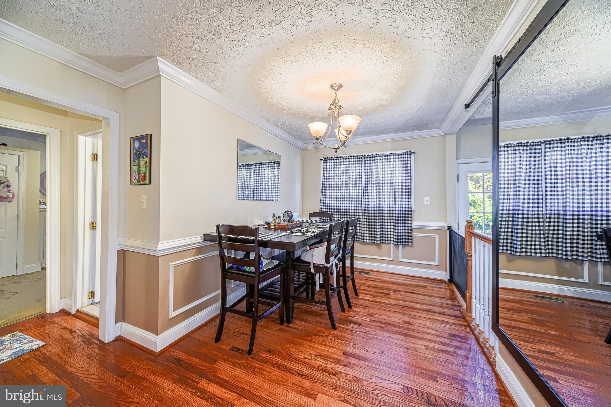 CRESTWOOD - Residential