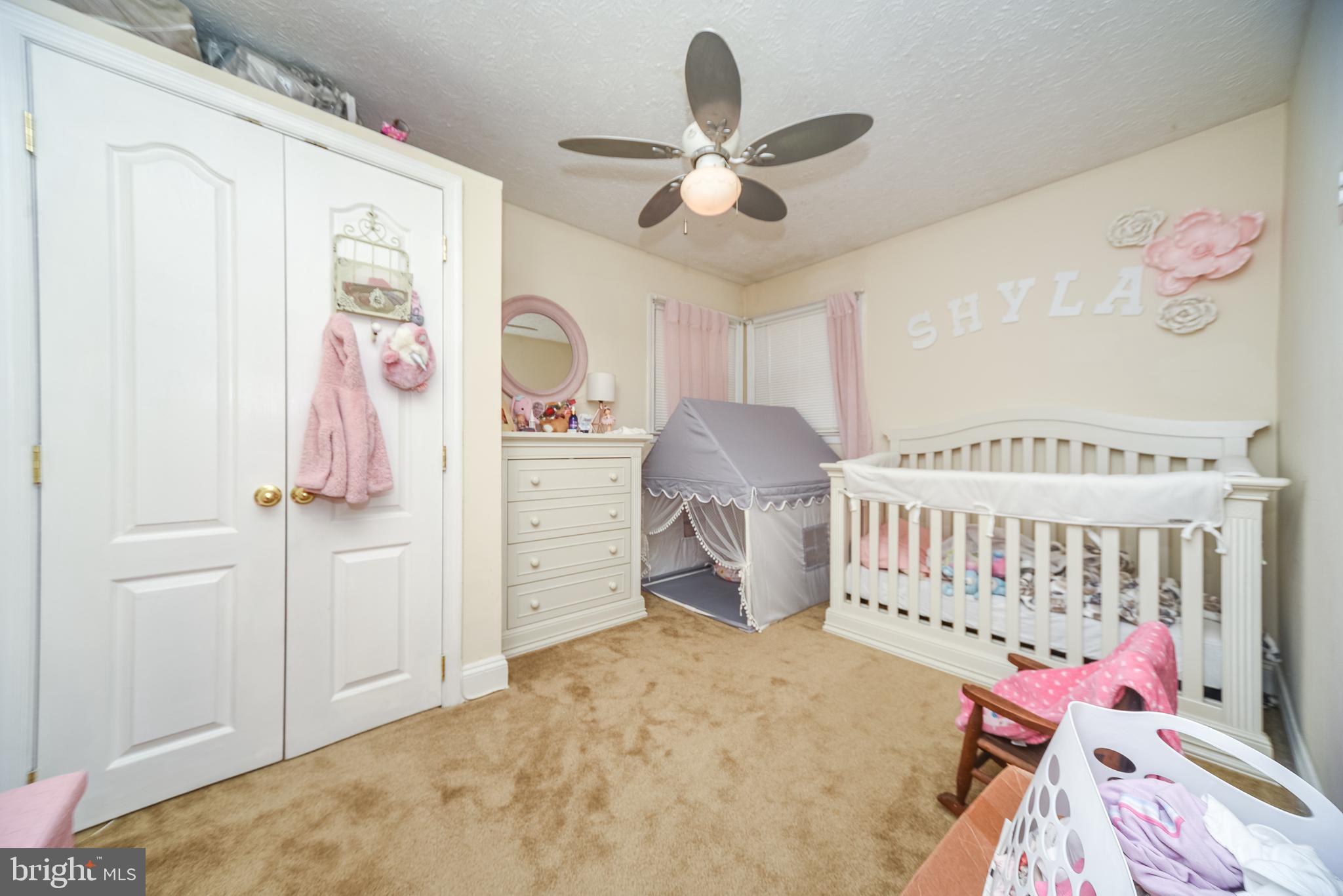 CRESTWOOD - Residential