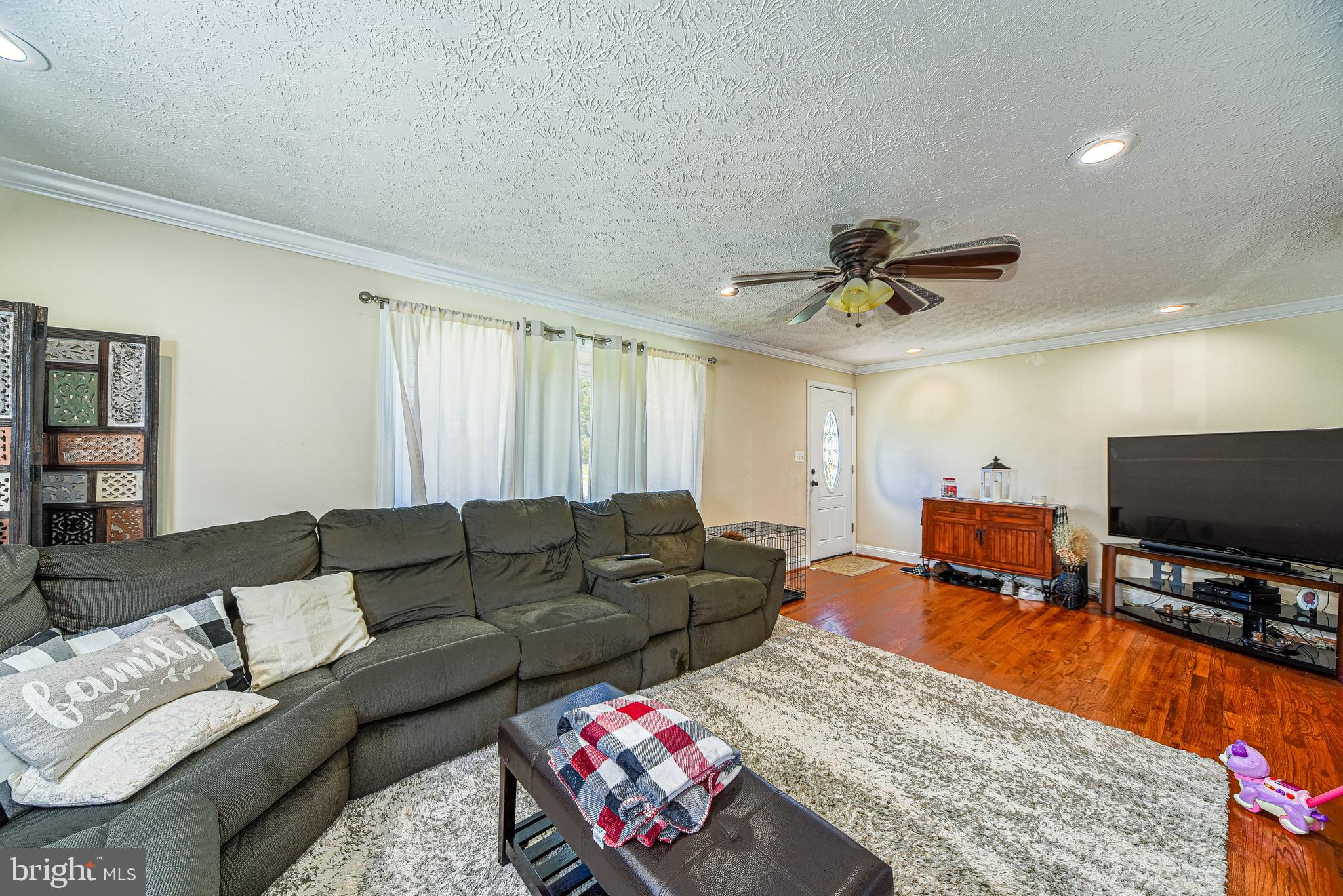 CRESTWOOD - Residential