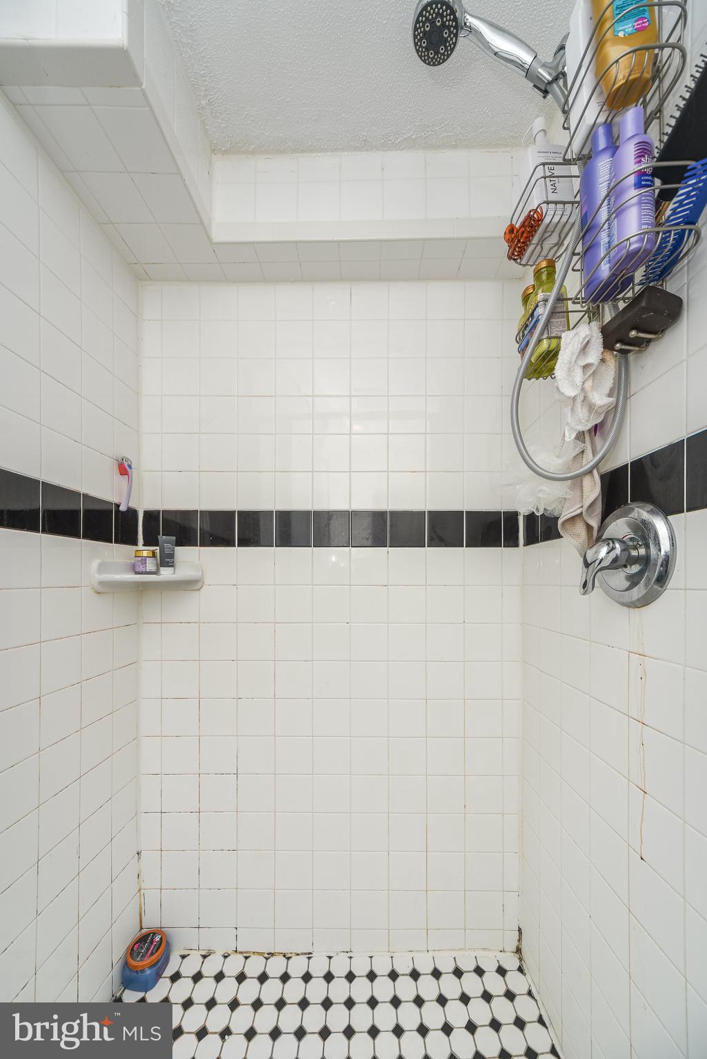 CRESTWOOD - Residential